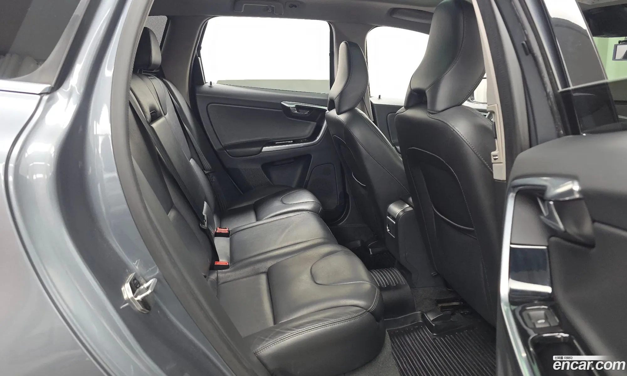 Volvo XC60 2016 YV1DZA8BDH2070667 — 13