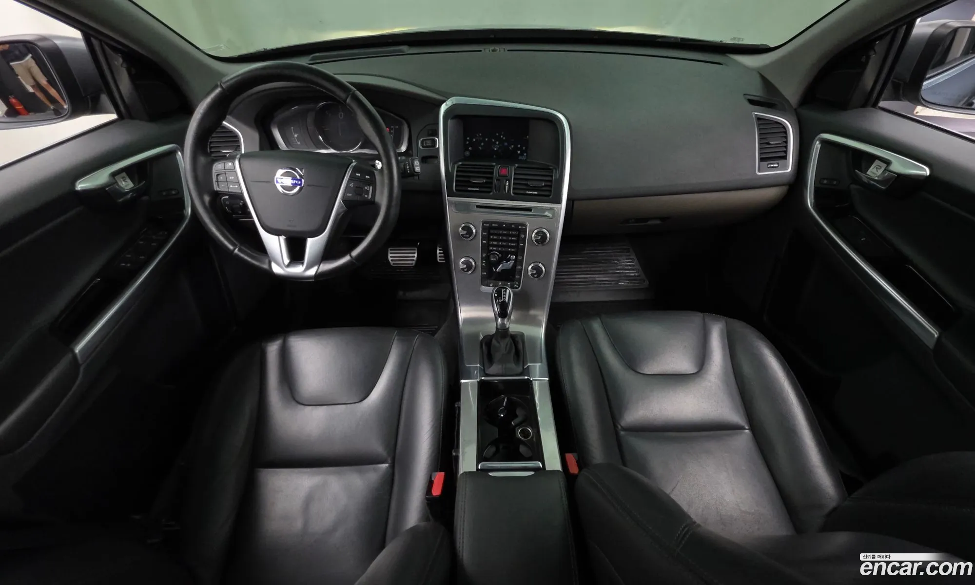 Volvo XC60 2016 YV1DZA8BDH2070667 — 17