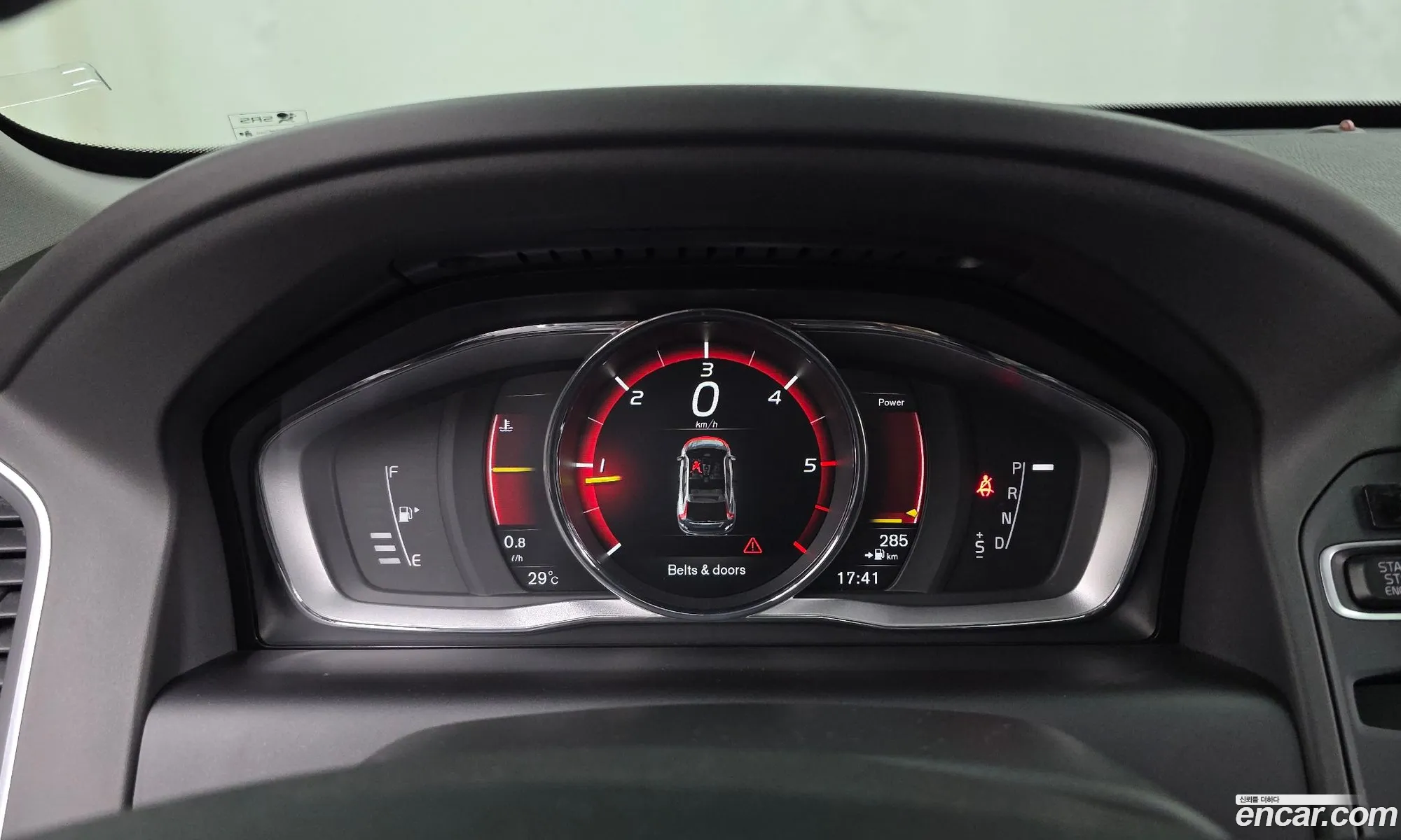 Volvo XC60 2016 YV1DZA8BDH2070667 — 19