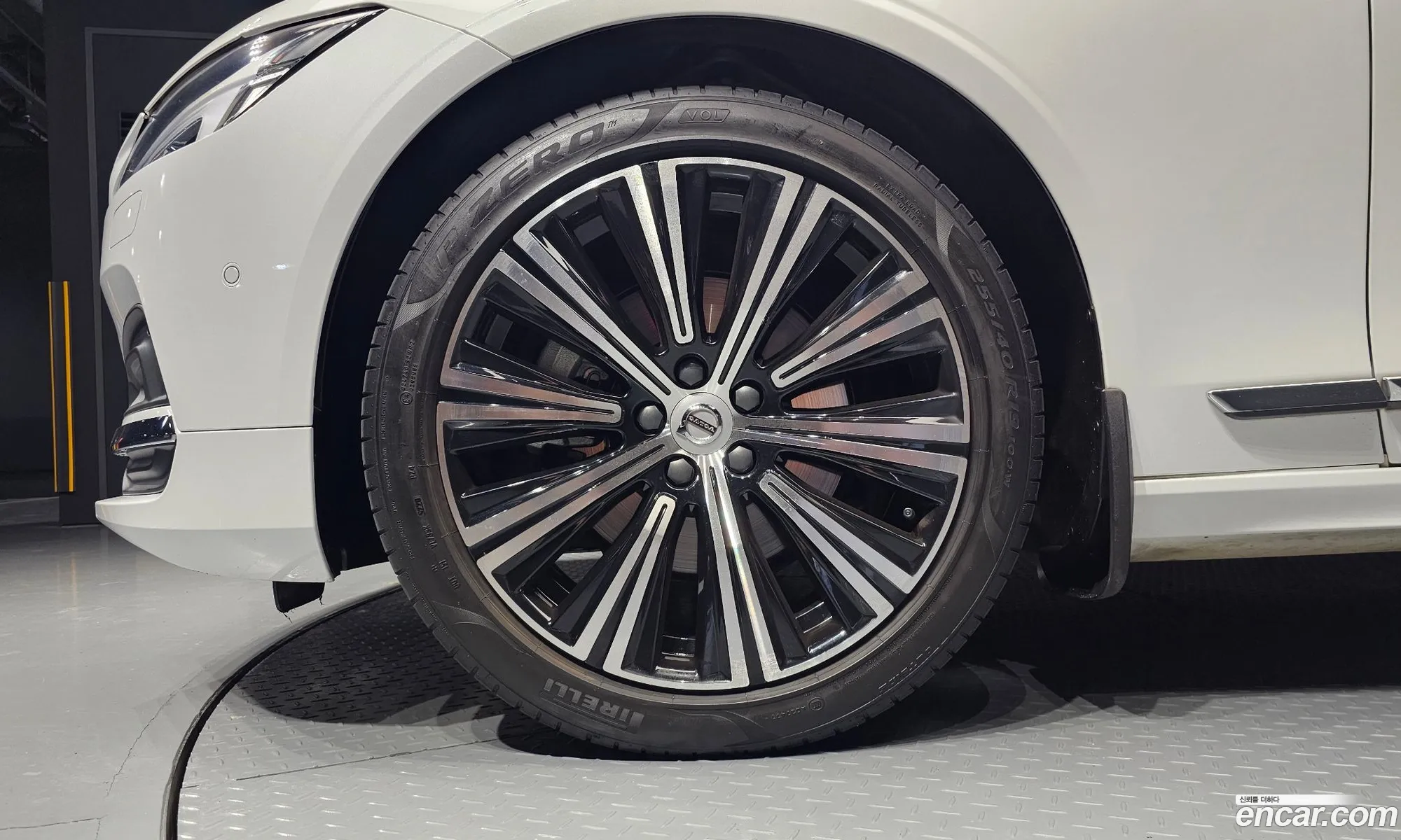 Volvo S90 2021 — 9