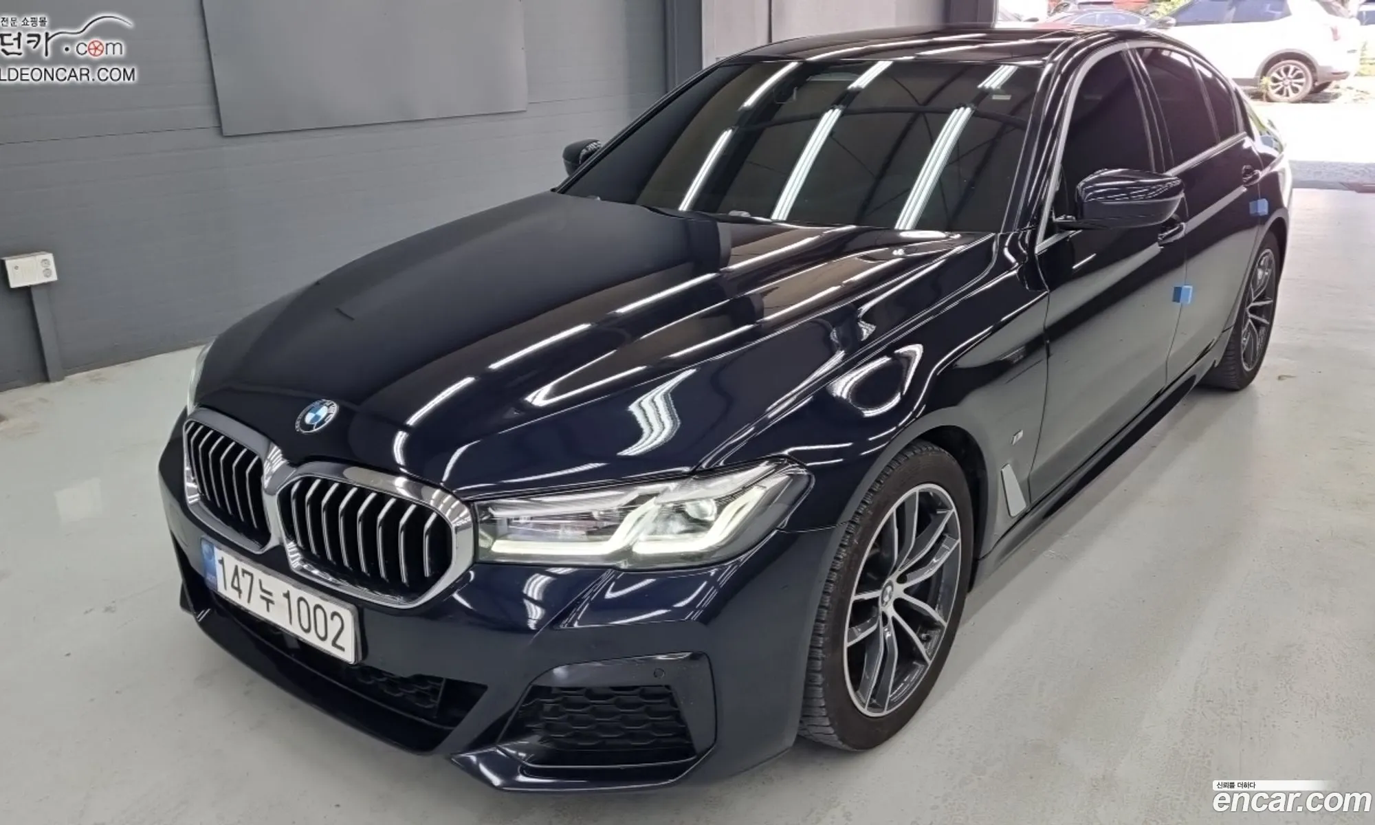 BMW 5 Series 2022 — 17