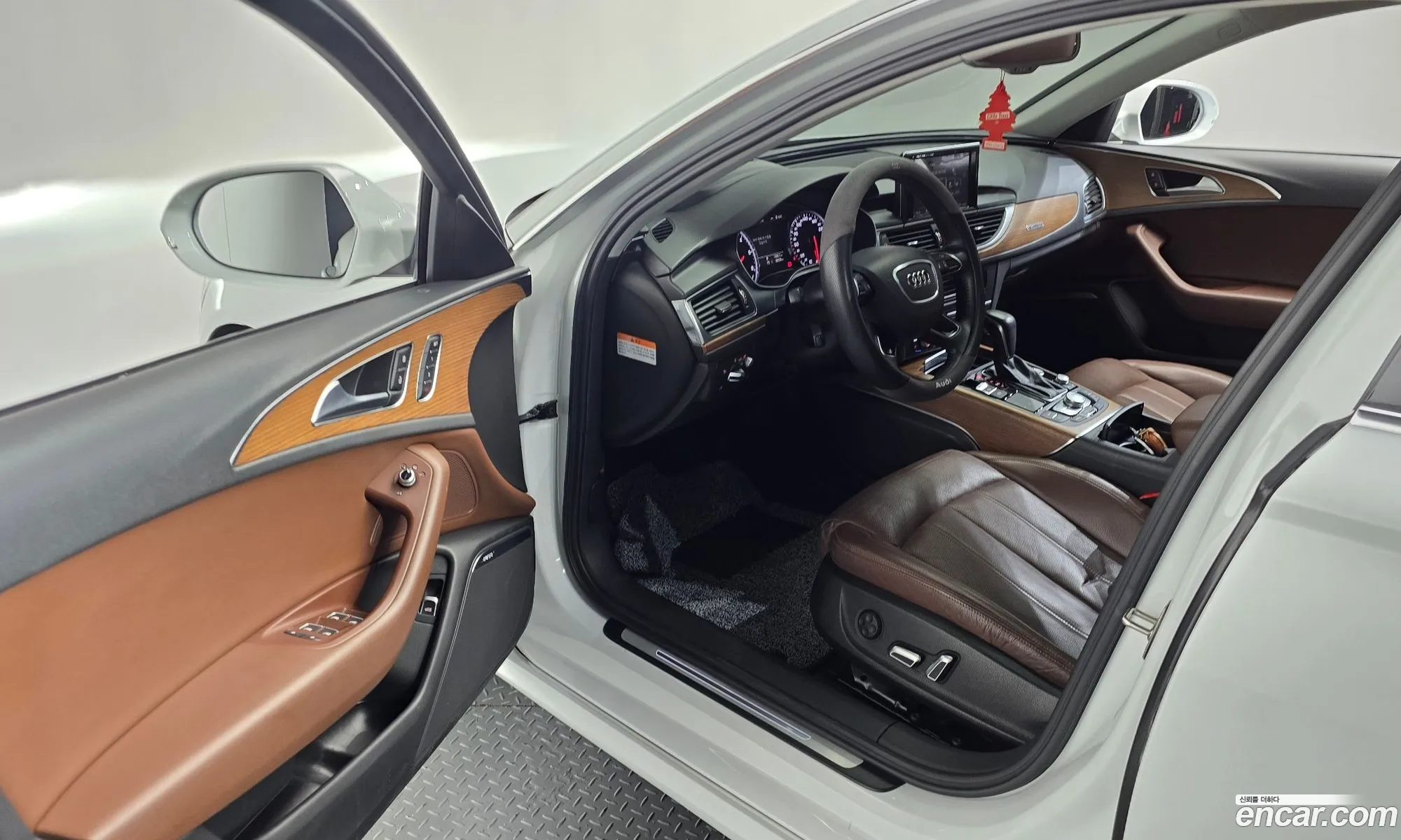 Audi A6 2016 WAUZZZ4G2GN110521 — 17