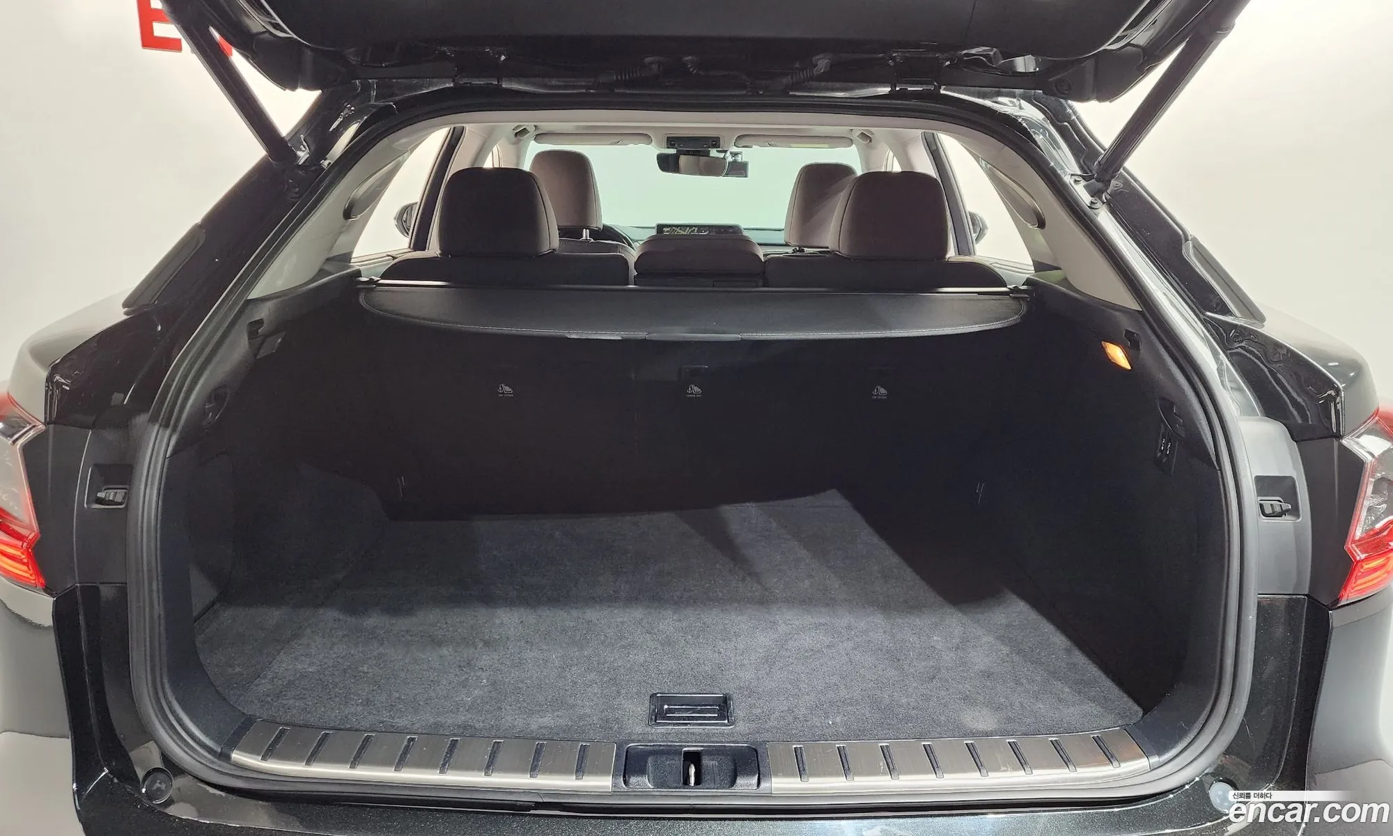 Lexus RX450h 2019 — 27