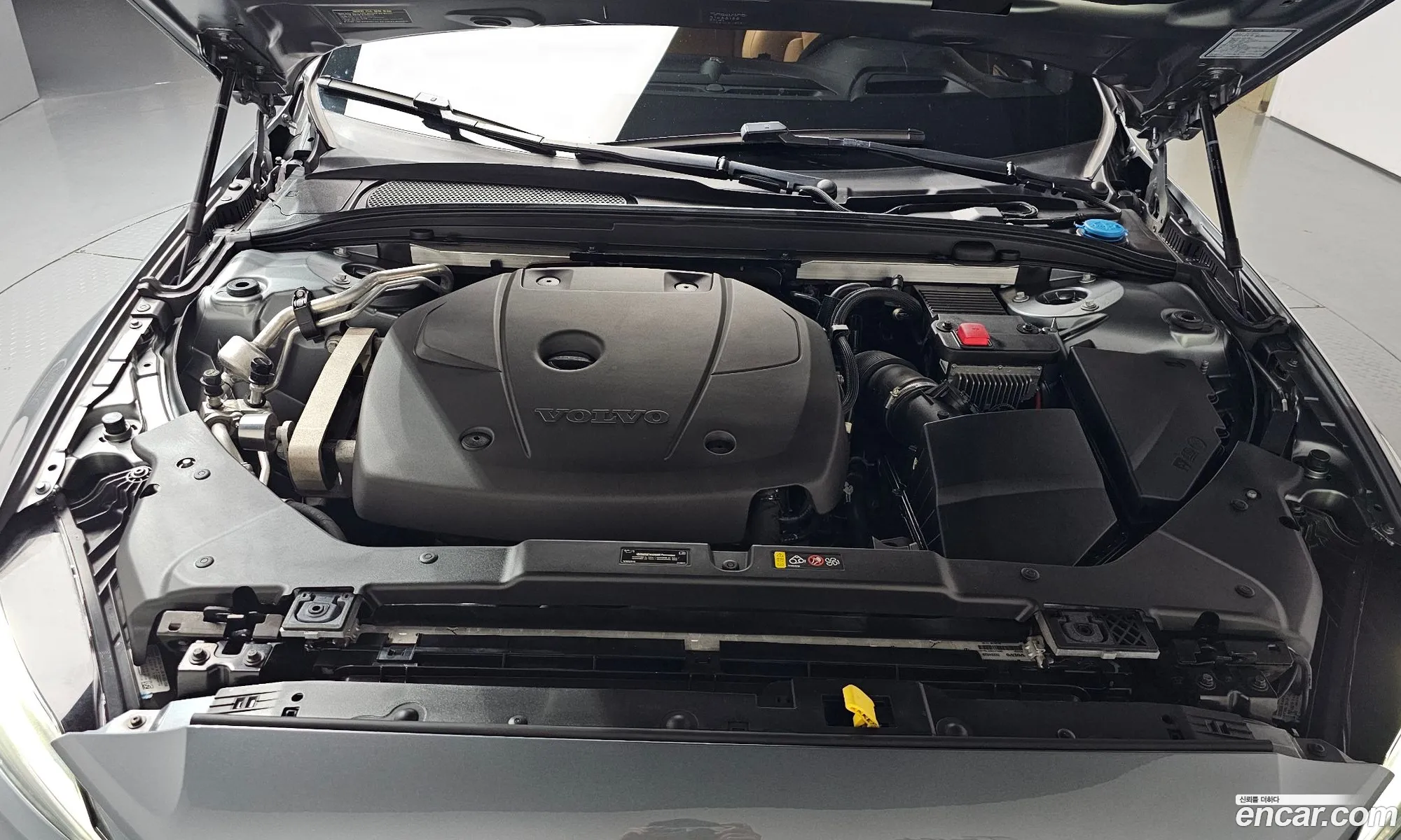 Volvo S60 2019 7JRZS102DLG033626 — 17