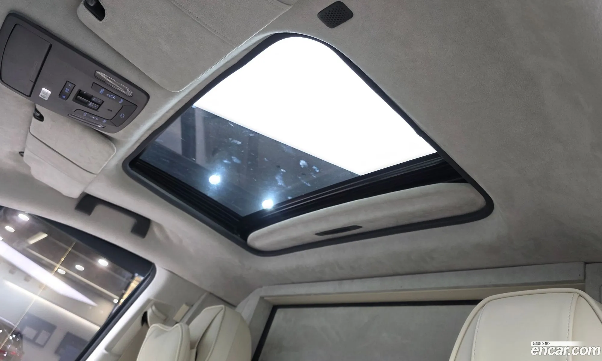 Toyota Sienna 2023 5TDGSKFC7PS106068 — 12