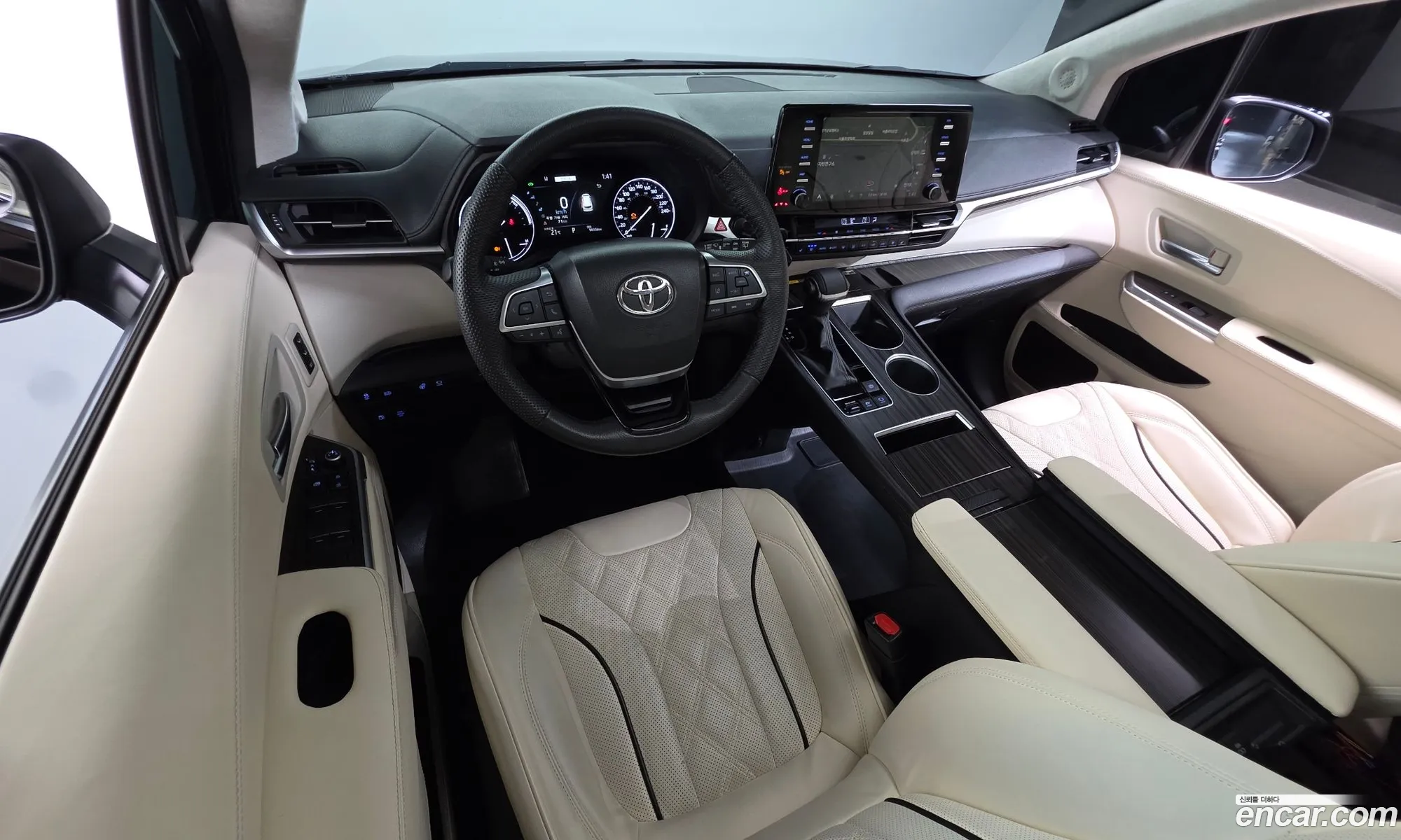 Toyota Sienna 2023 5TDGSKFC7PS106068 — 14