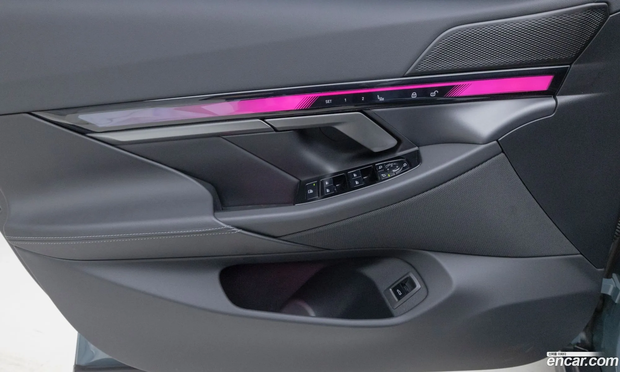 BMW 5 Series 2025 — 16