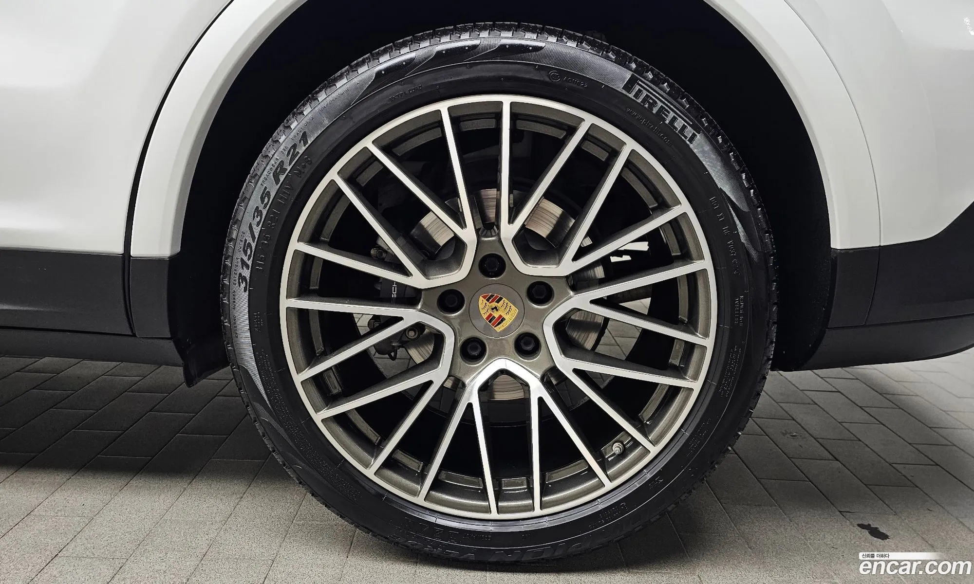 Porsche Cayenne 2020 WP1AA29Y6LDA13823 — 29