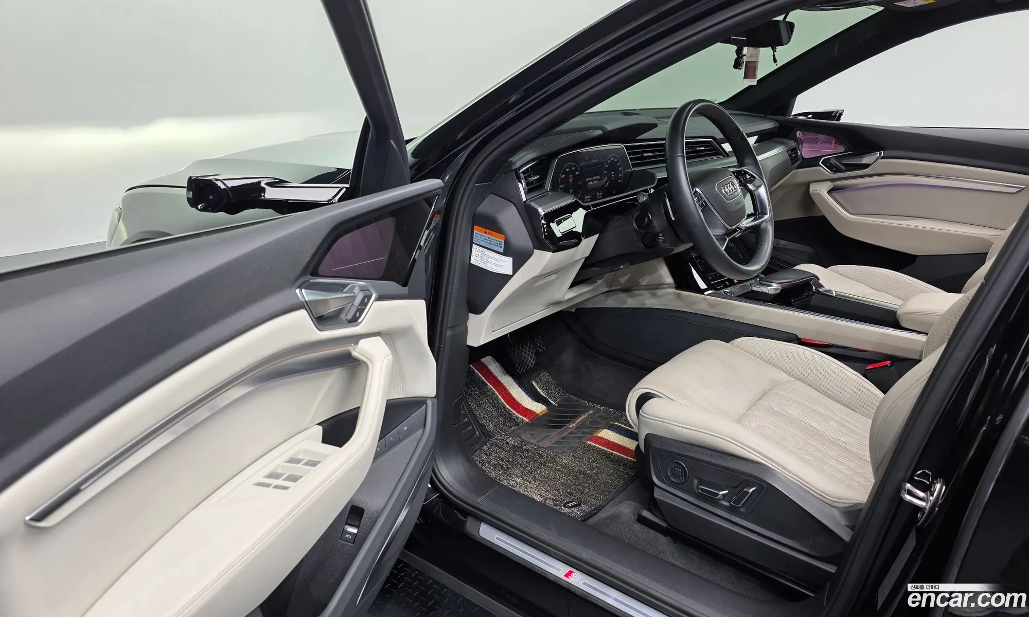 Audi e-tron 2021 WAUZZZGE3NB001879 — 18