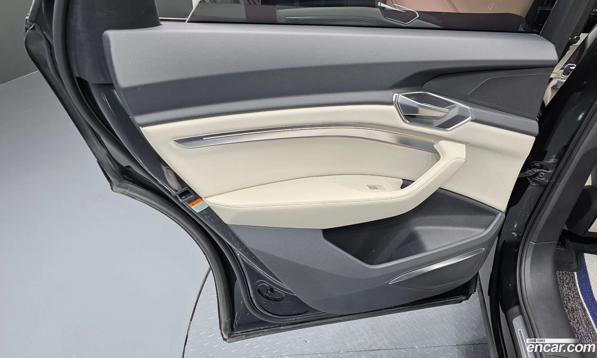 Audi e-tron 2021 WAUZZZGE3NB001879 — 5