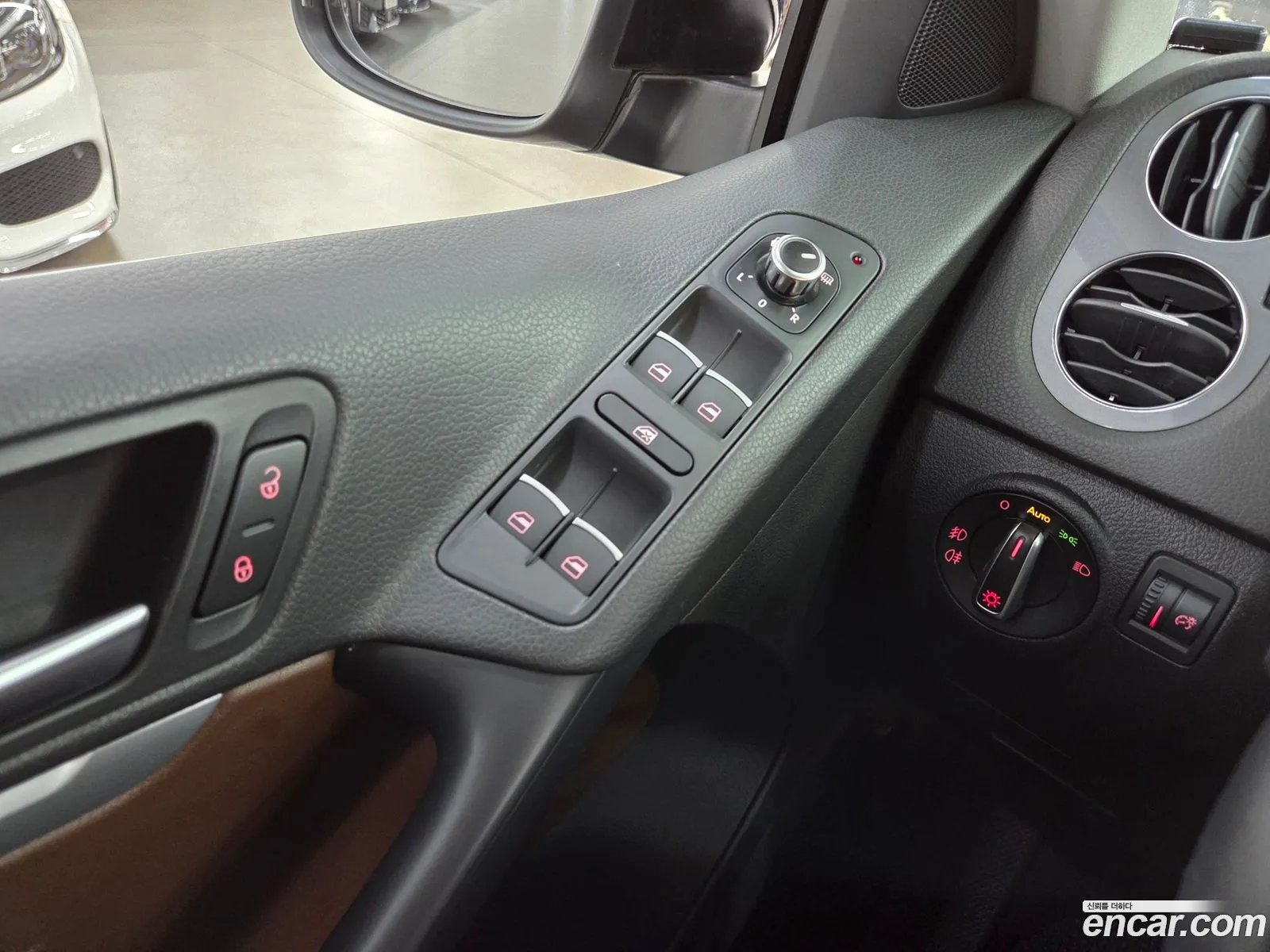 Volkswagen Tiguan 2013 — 16