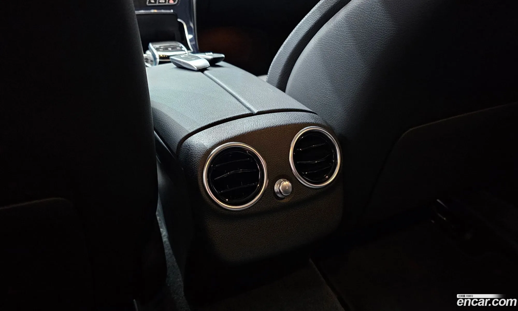 Mercedes-Benz C-Class W205 2019 — 24