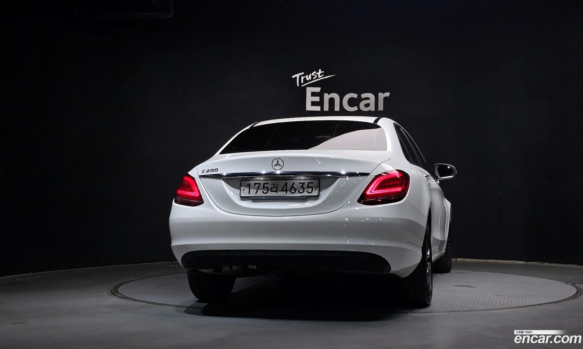Mercedes-Benz C-Class W205 2019 — 21