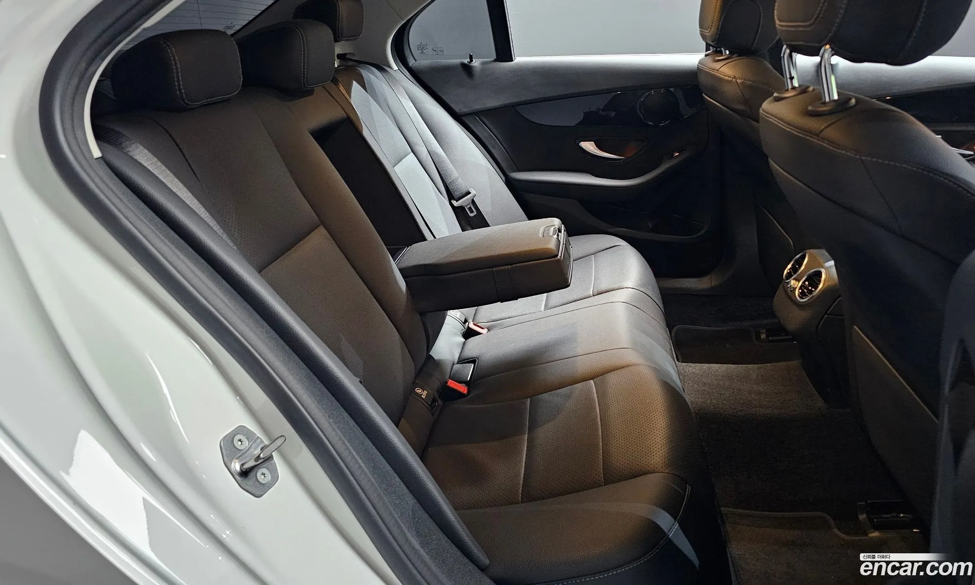 Mercedes-Benz C-Class W205 2019 — 2