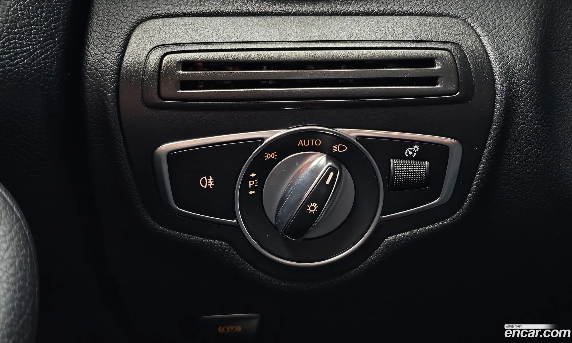 Mercedes-Benz C-Class W205 2019 — 28