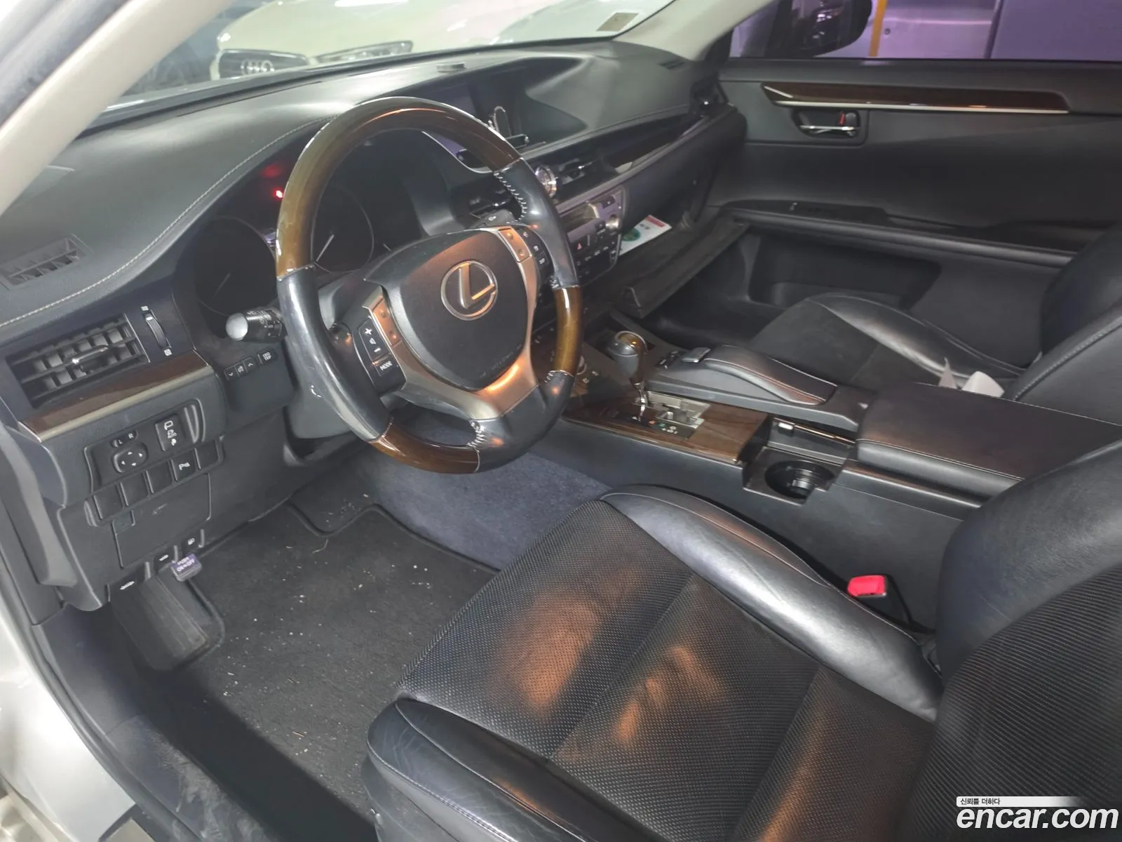 Lexus ES300h 2013 — 3