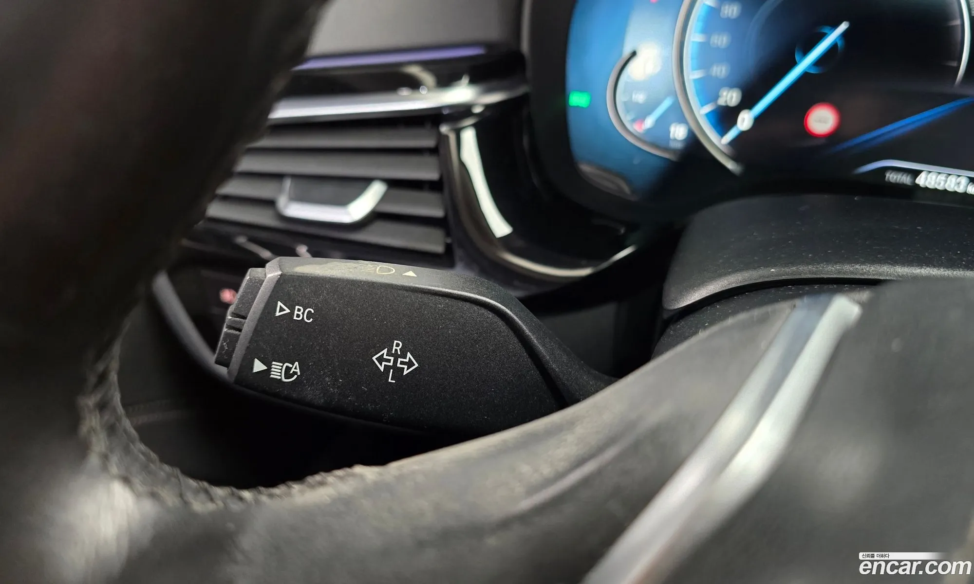 BMW 5 Series 2018 WBAJK7108JBP72299 — 33