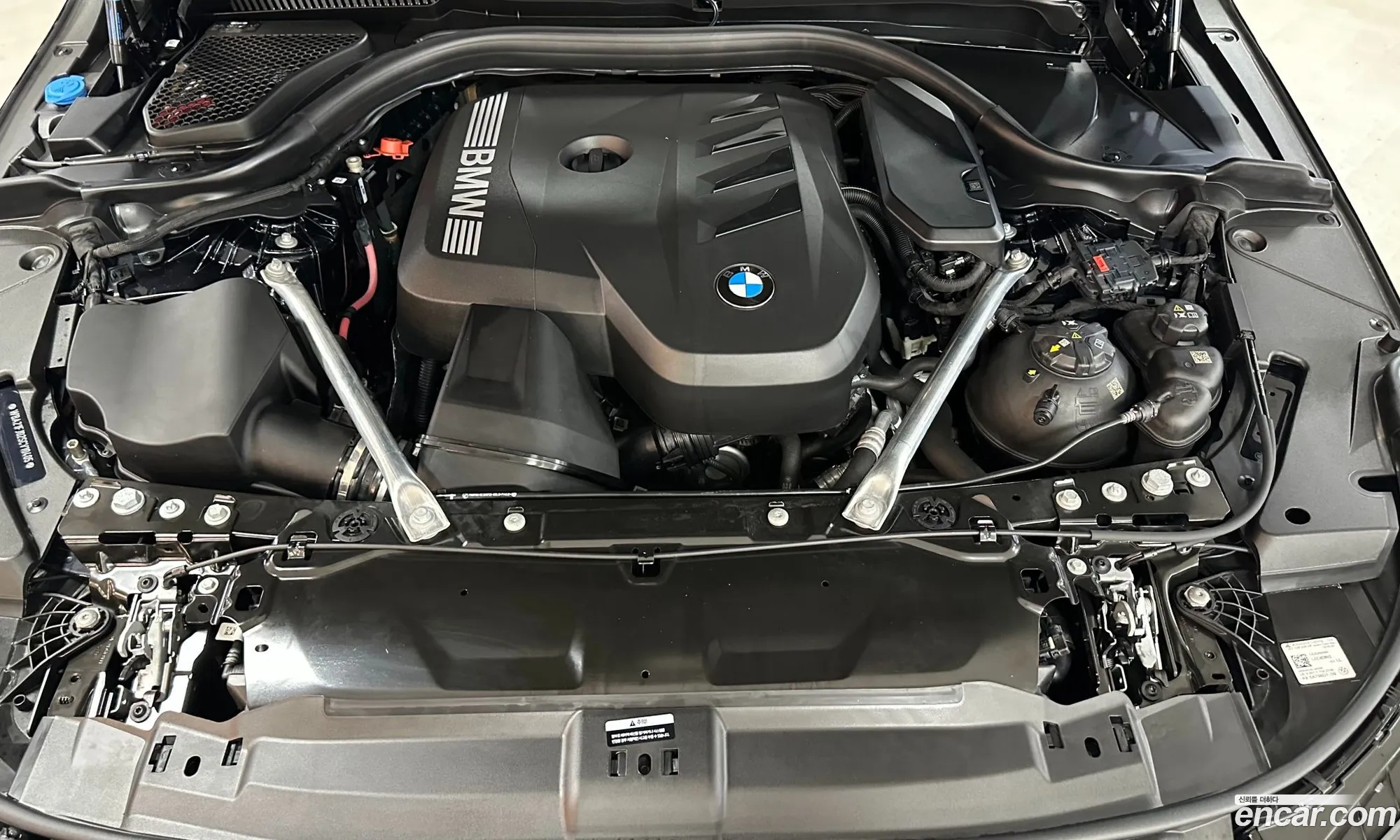 BMW 5 Series 2025 — 12