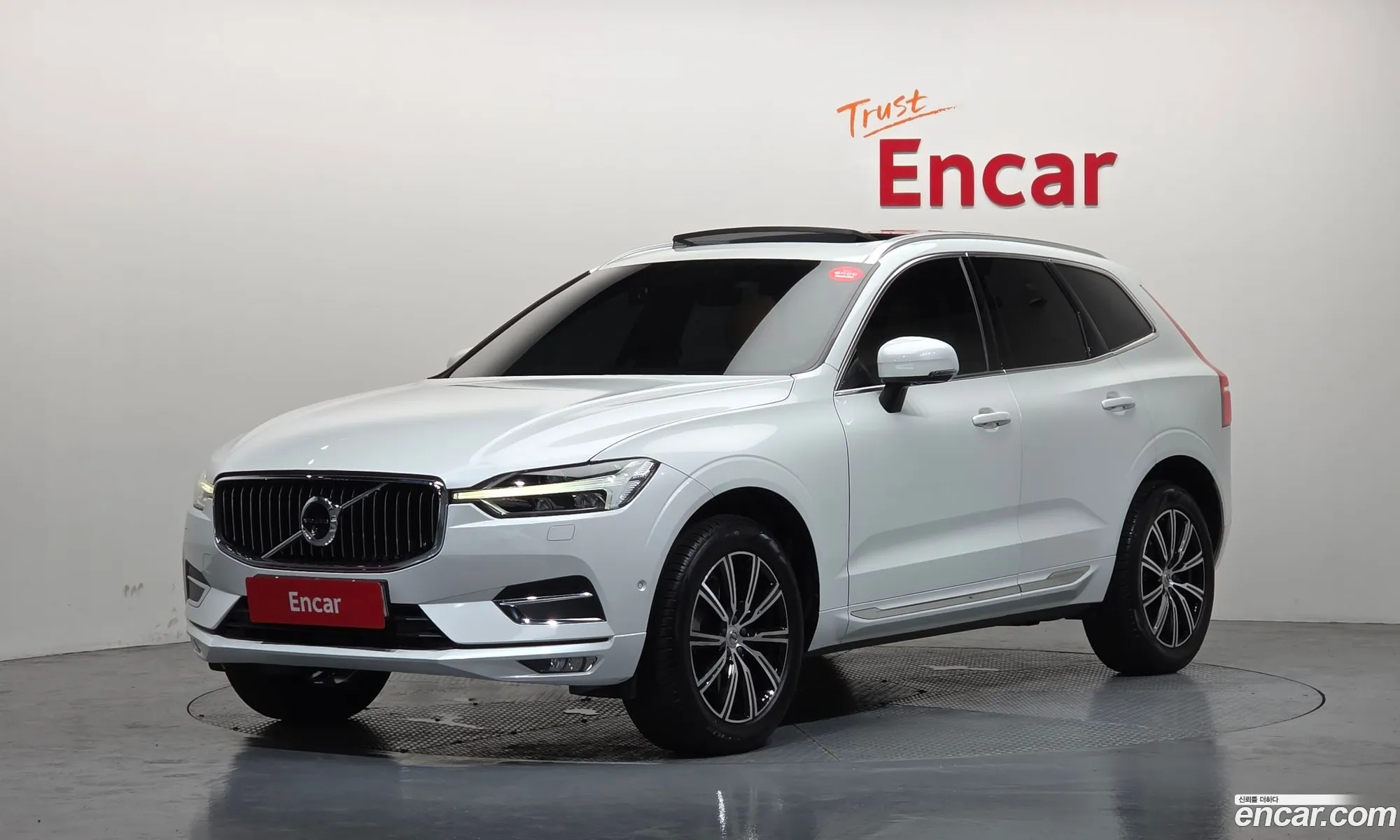 Volvo XC60 2019 YV1UZA22CK1390758 — 3