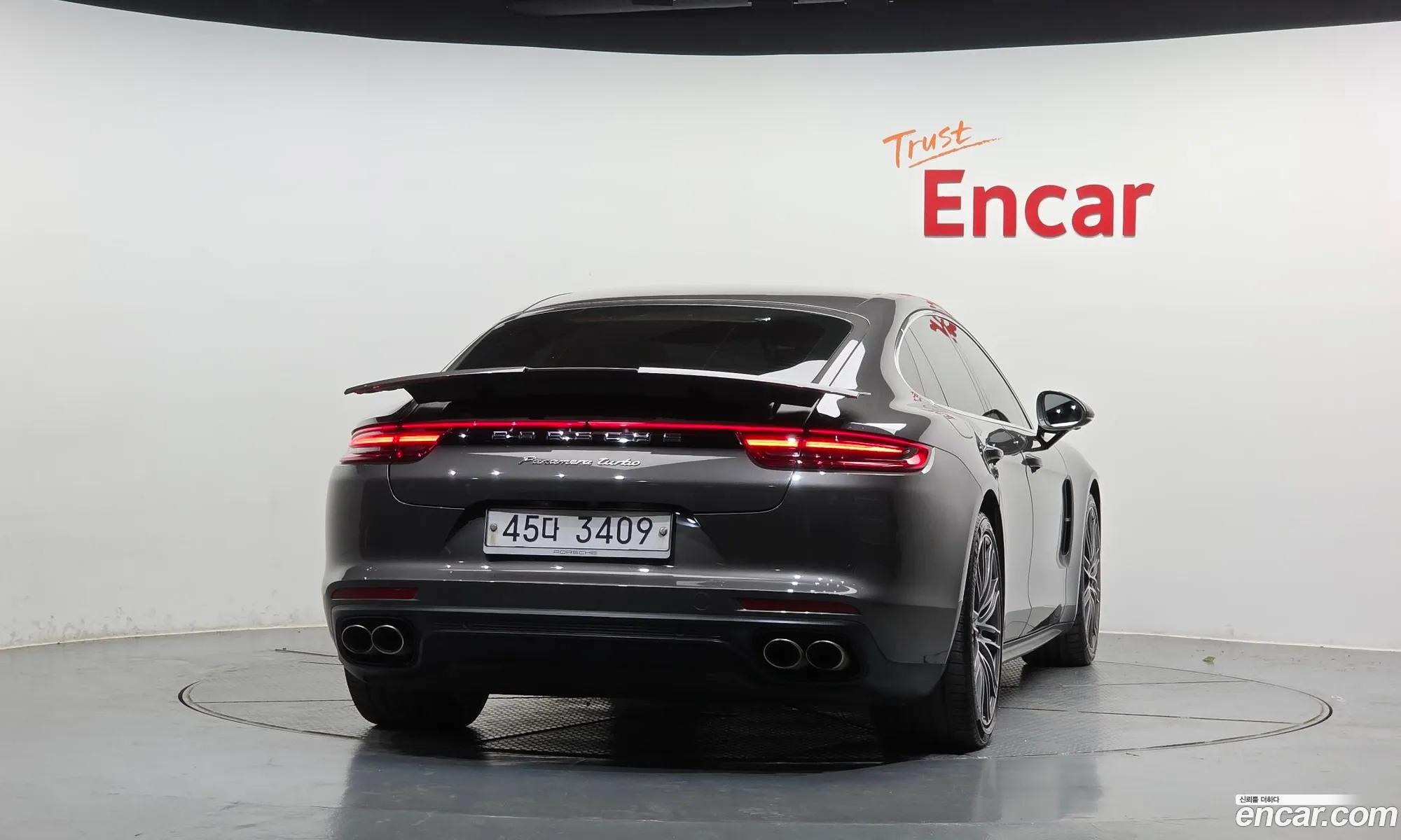 Porsche Panamera 2017 WP0AF2973HL151150 — 2