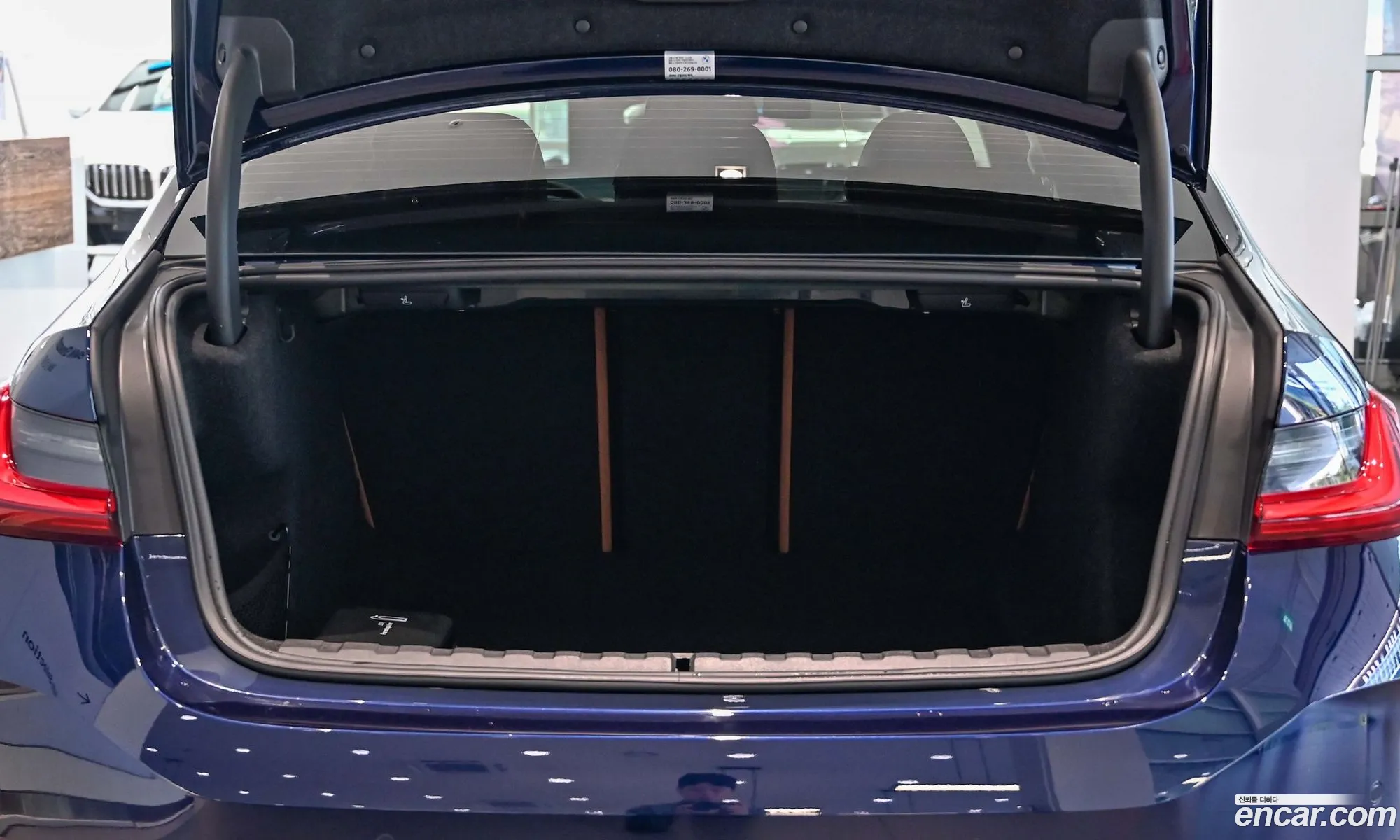 BMW 3 Series 2025 — 17