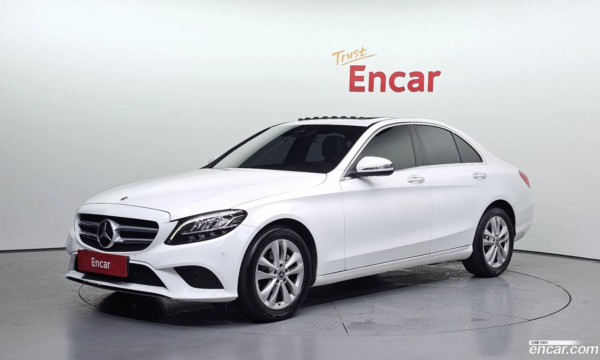 Mercedes-Benz C-Class W205 2019 — 18