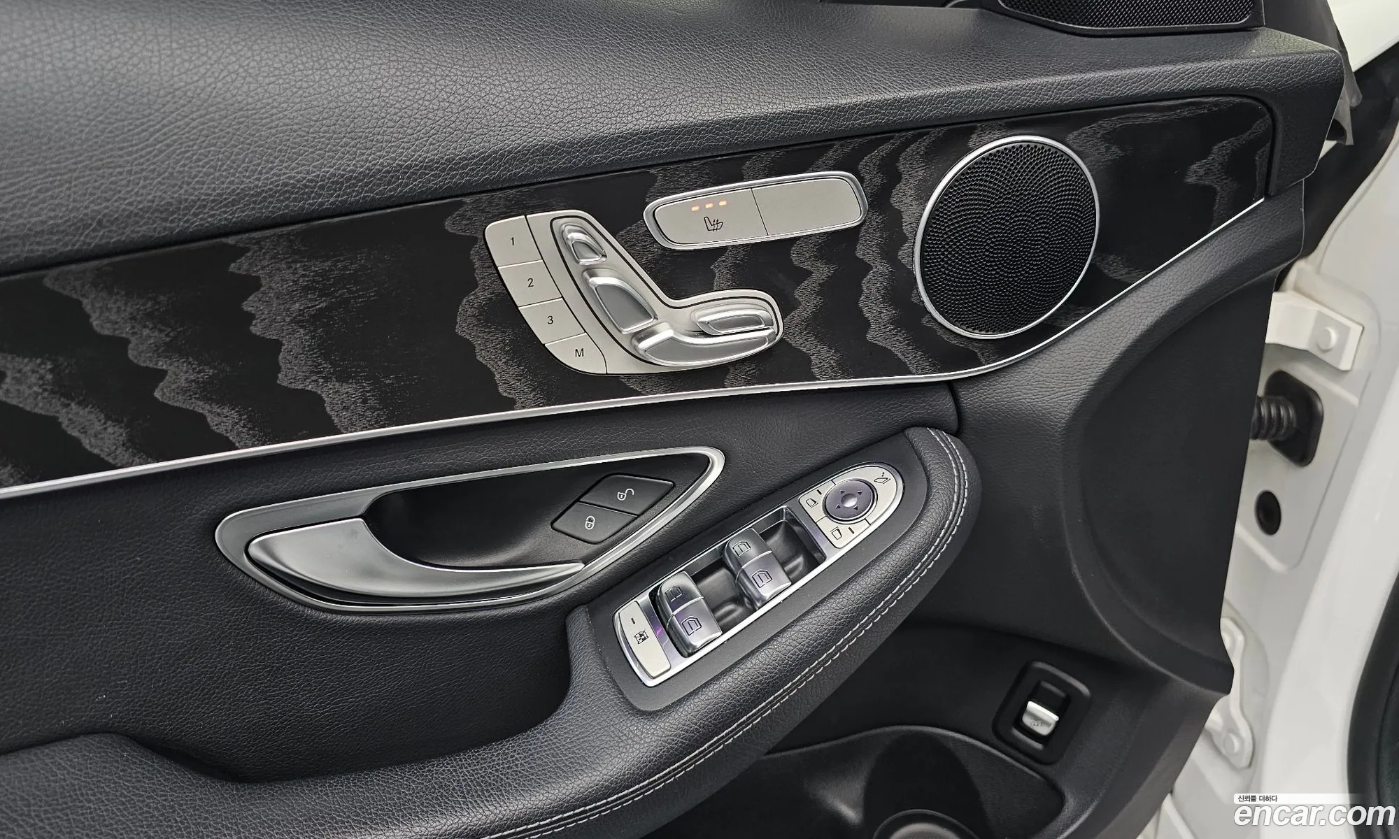 Mercedes-Benz C-Class W205 2019 — 12