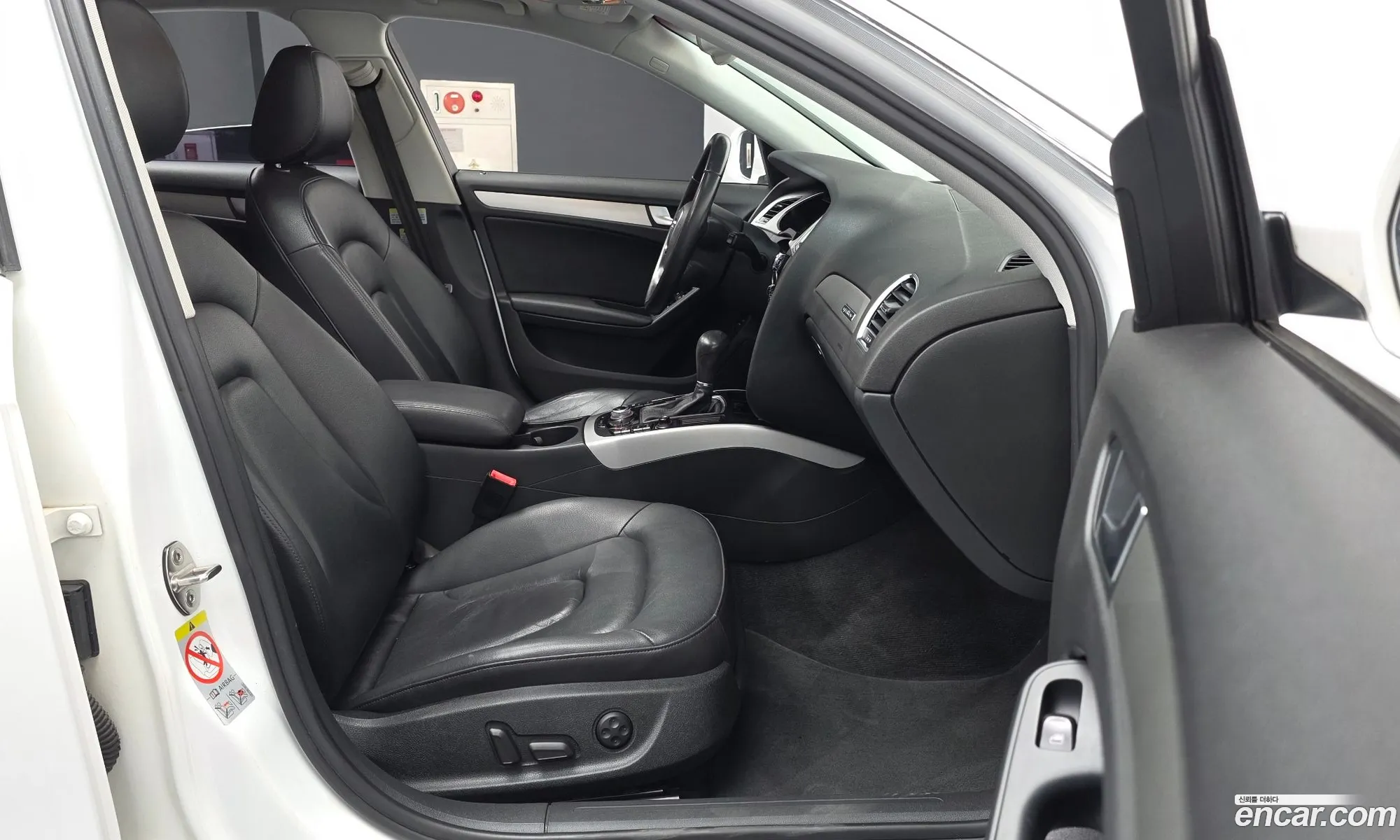 Audi A4 2010 WAUZZZ8K0BN025605 — 17