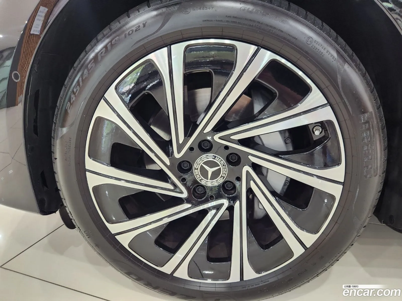 Mercedes-Benz E-Class W214 2025 — 9