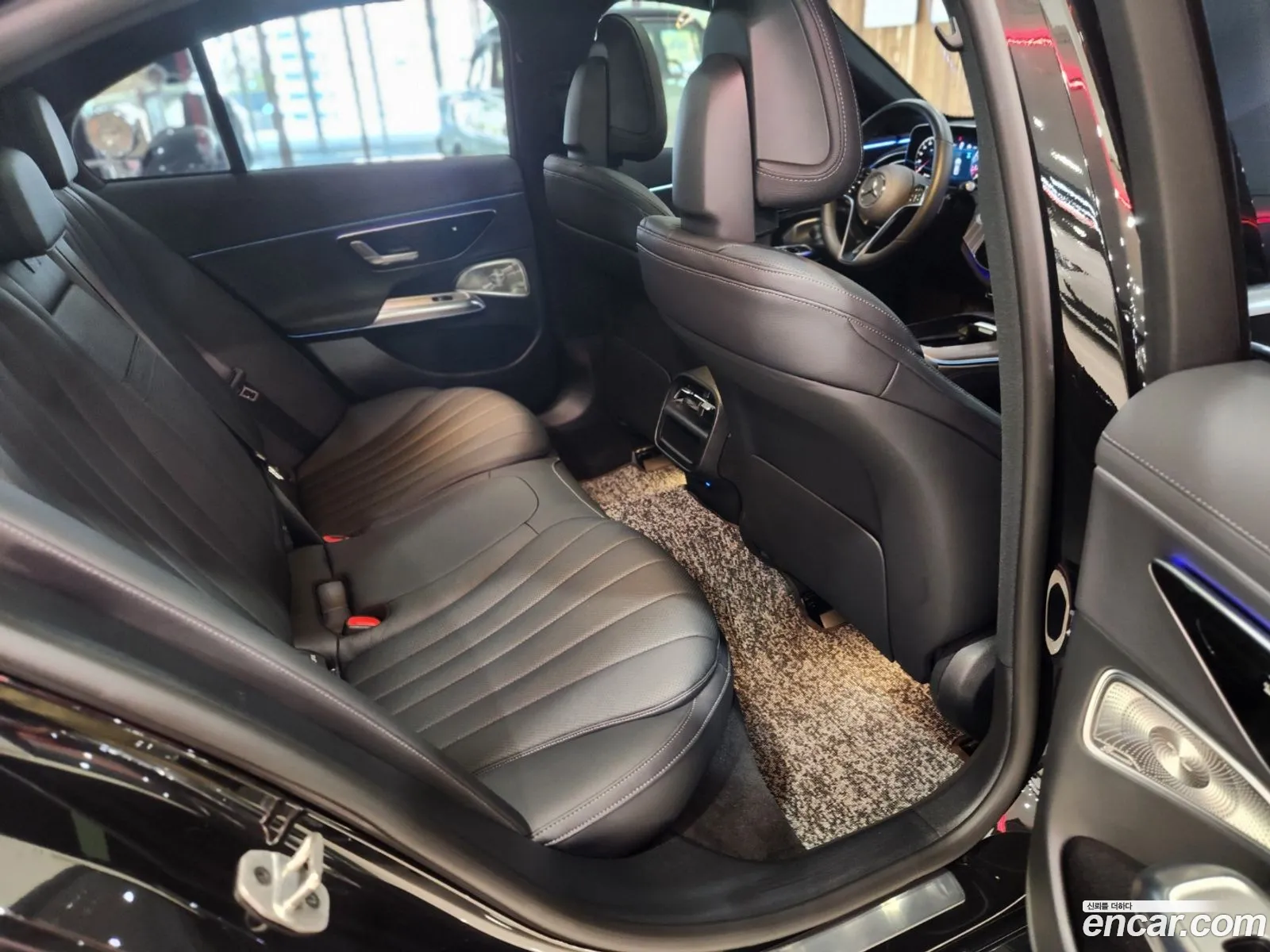 Mercedes-Benz E-Class W214 2025 — 11