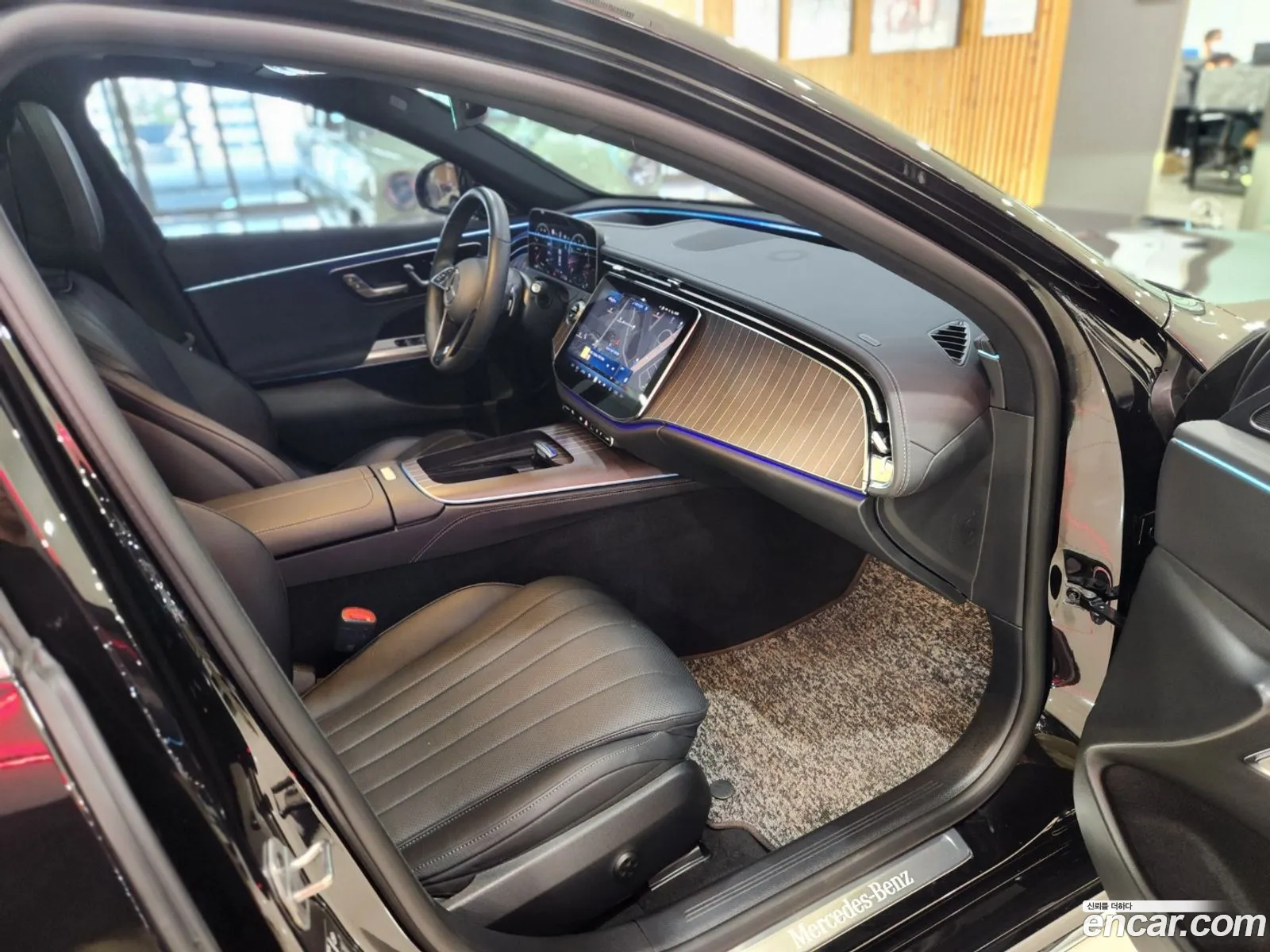 Mercedes-Benz E-Class W214 2025 — 3
