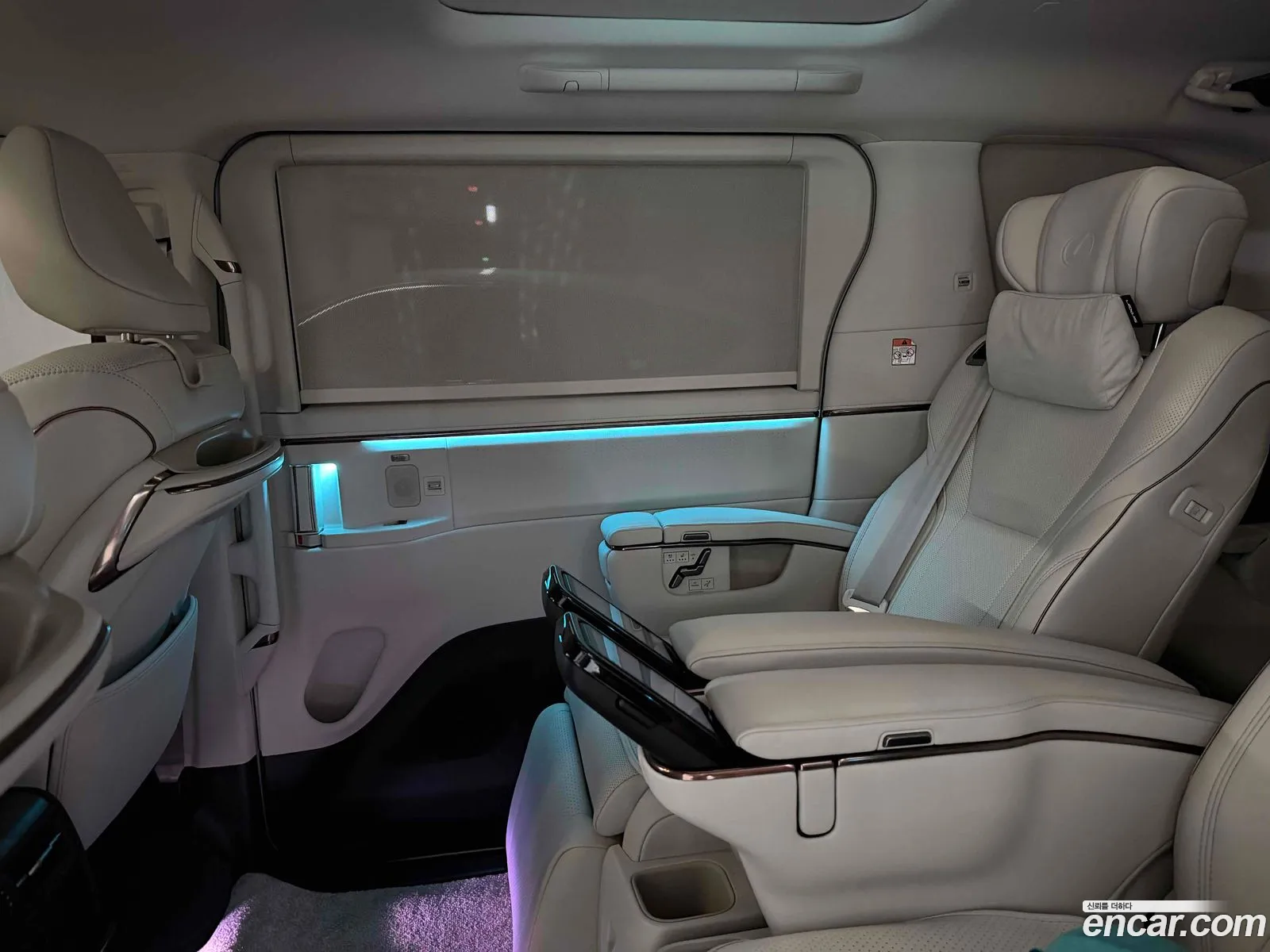 Lexus LM 2024 — 3