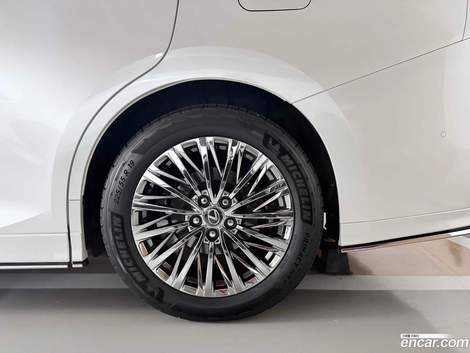 Lexus LM 2024 — 6