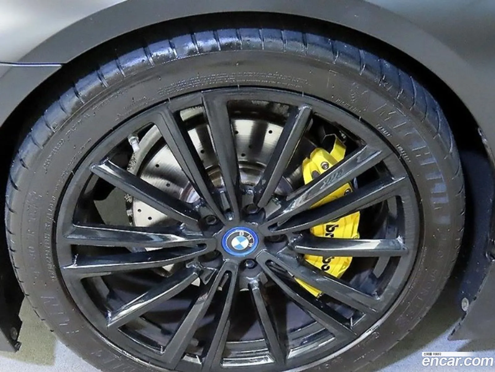 BMW i8 2019 — 13
