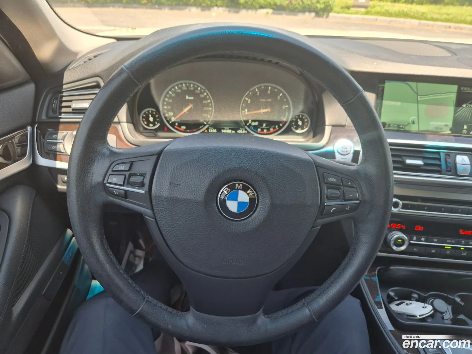 BMW 5 Series 2013 — 14