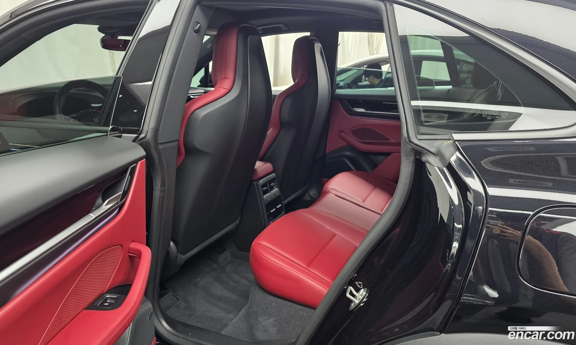 Porsche Macan EV 2025 66666666666666666 — 34