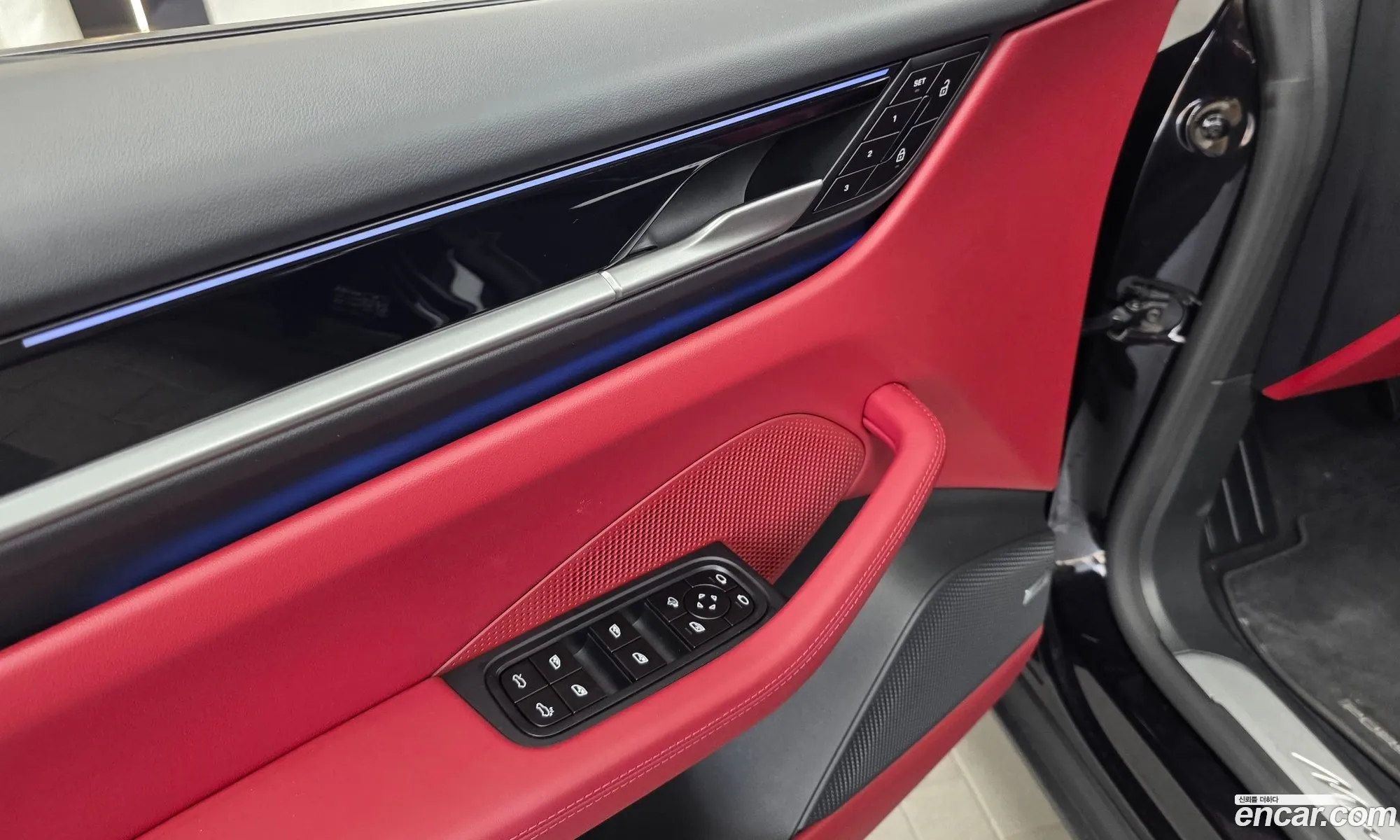 Porsche Macan EV 2025 66666666666666666 — 8