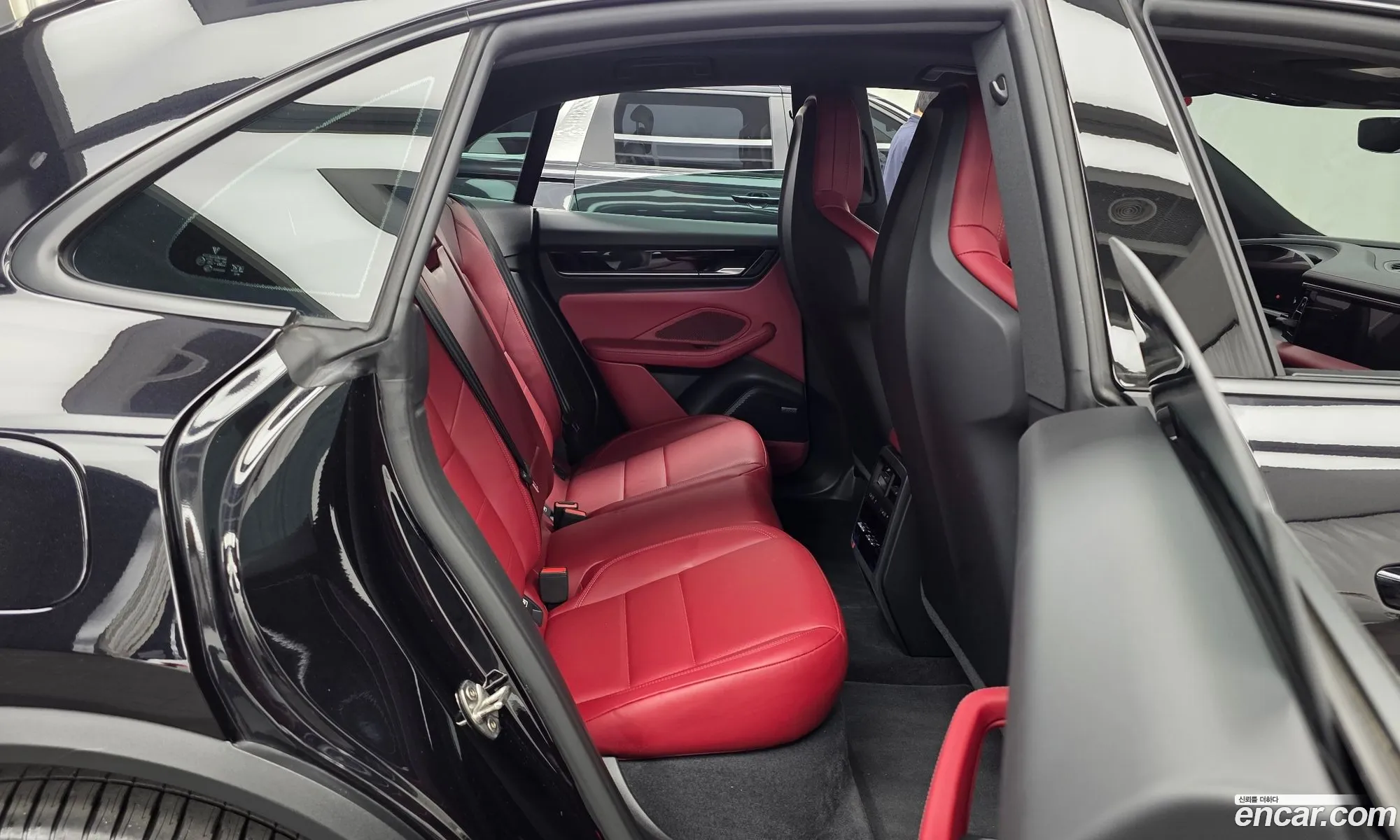 Porsche Macan EV 2025 66666666666666666 — 35