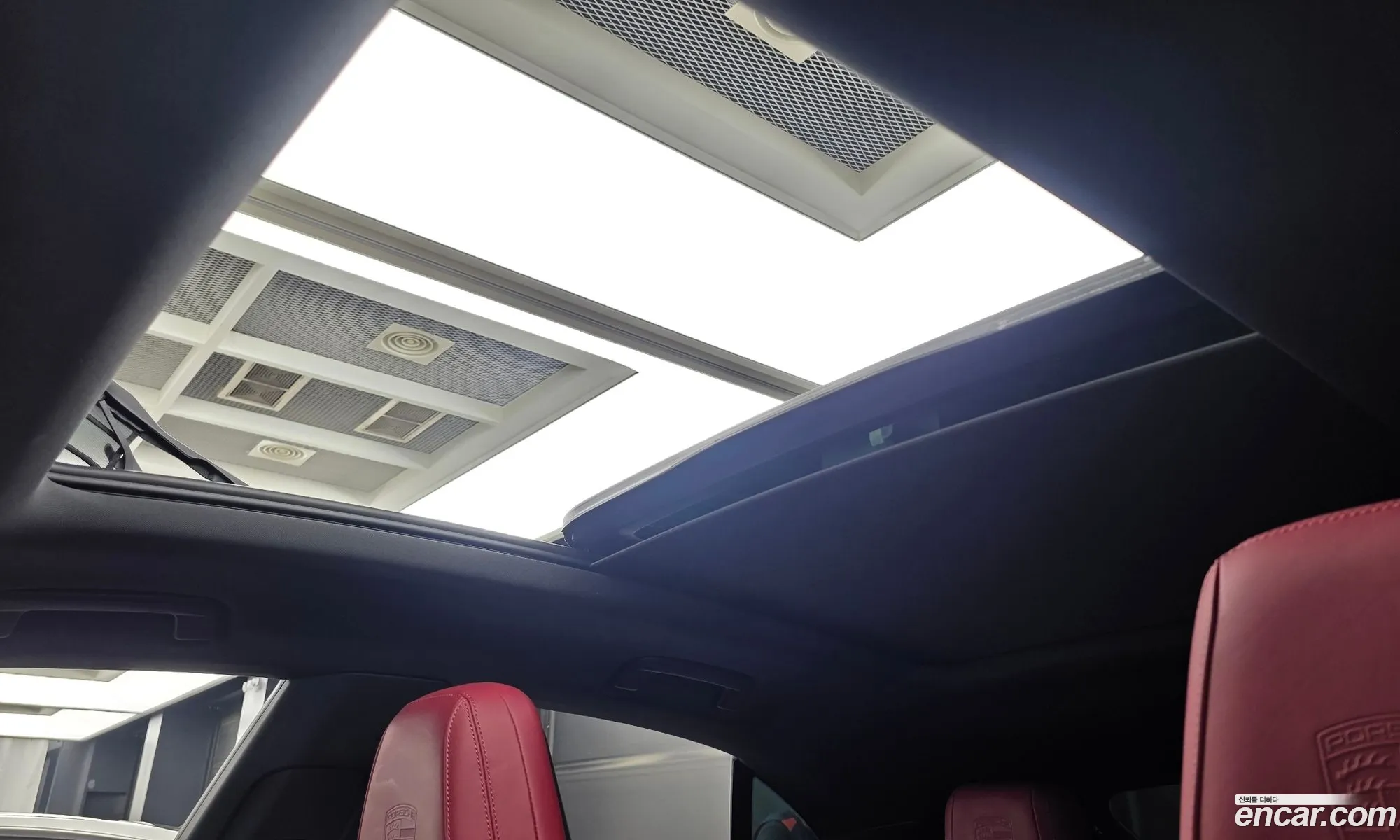 Porsche Macan EV 2025 66666666666666666 — 12
