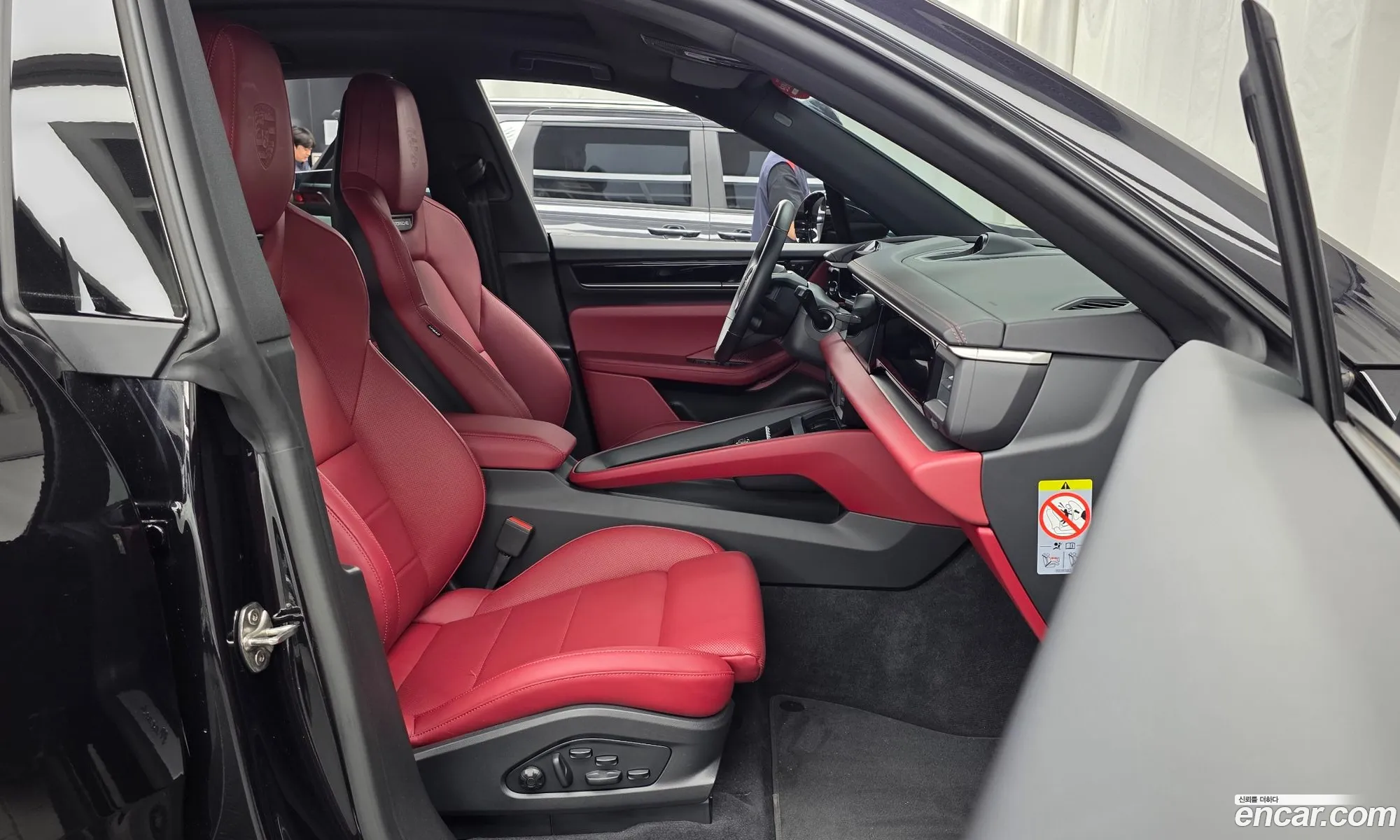 Porsche Macan EV 2025 66666666666666666 — 6