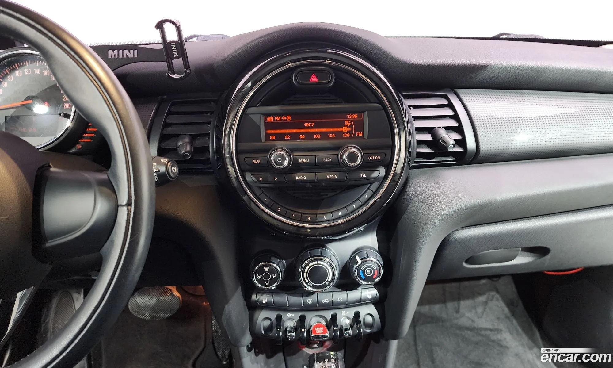 Mini Cooper 2016 WMWXP5103G3A98679 — 16