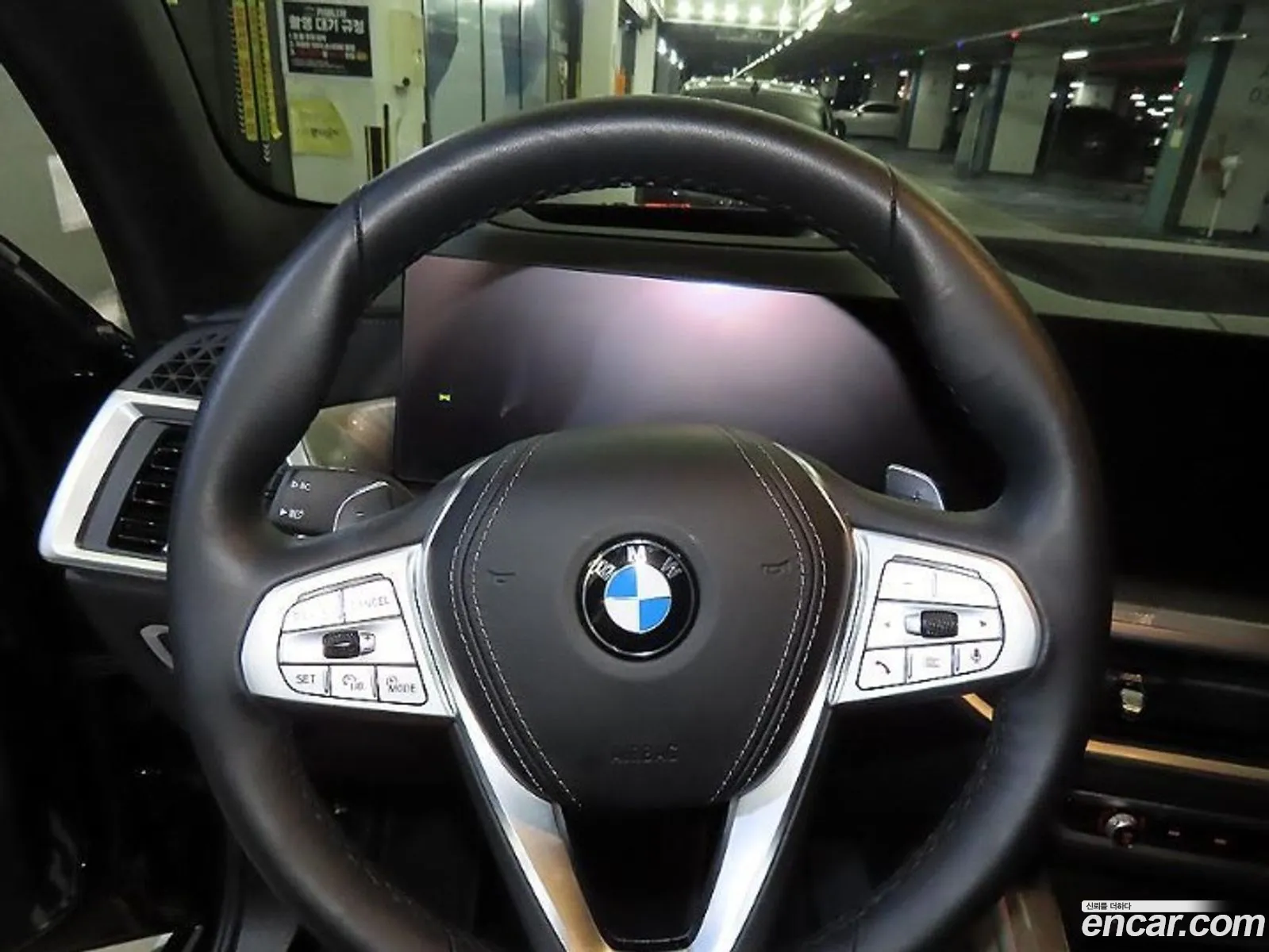 BMW X7 2024 — 7