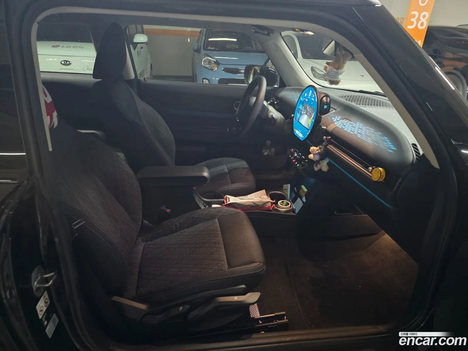 Mini Cooper C 2024 — 8
