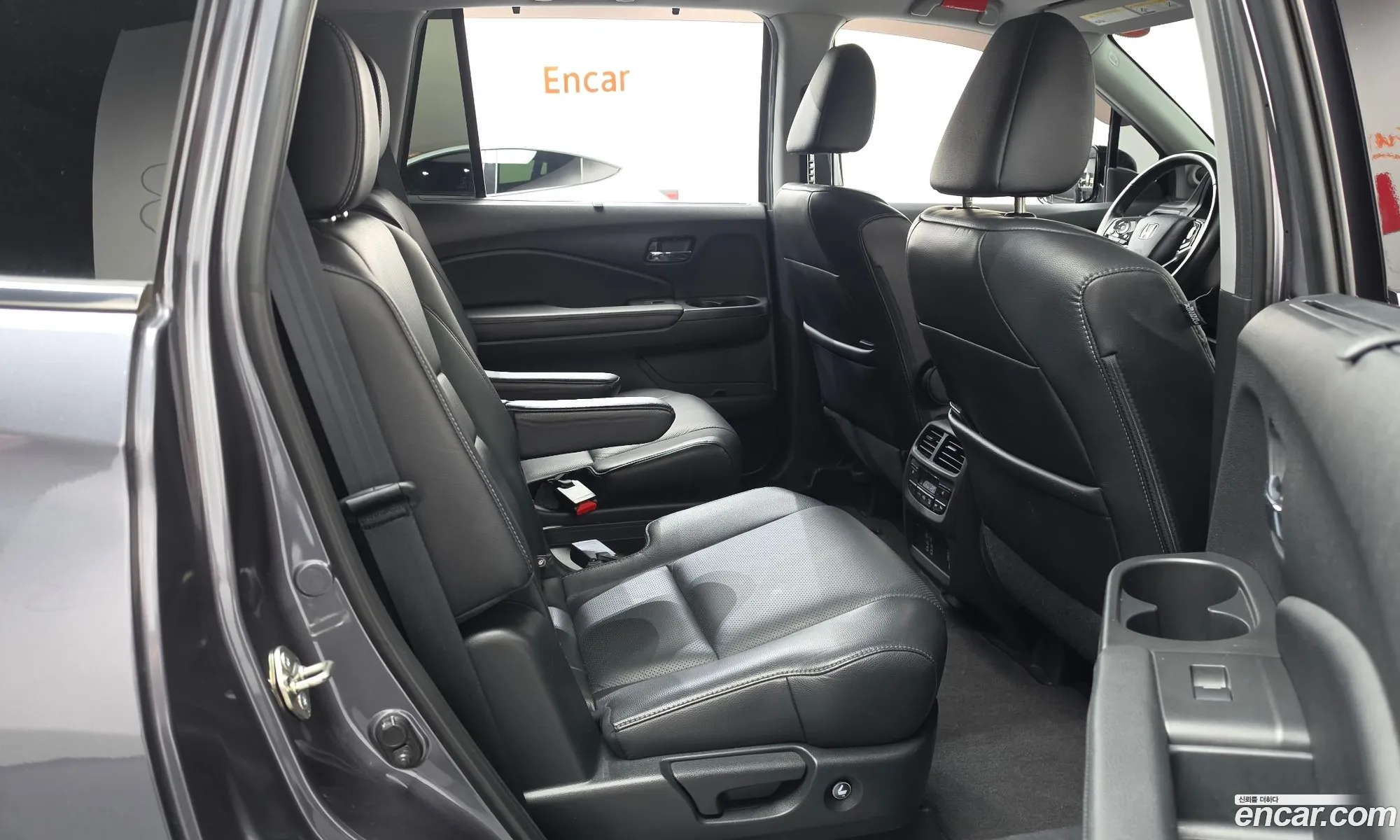Honda Pilot 2019 5FNYF6800KB200501 — 3