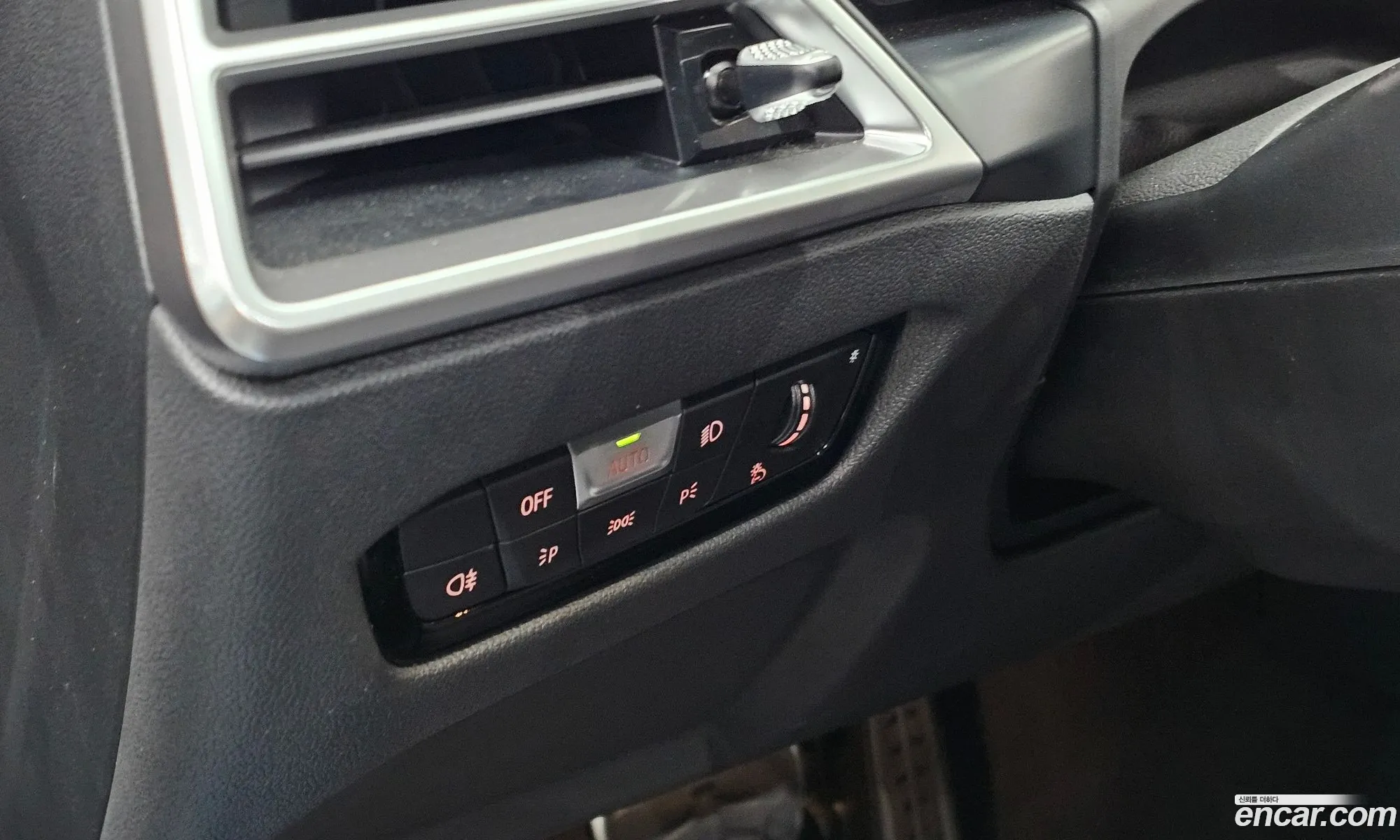 BMW 3 Series 2025 — 3