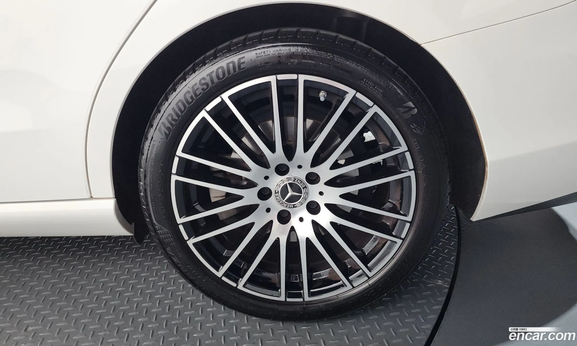 Mercedes-Benz C-Class W206 2024 — 25