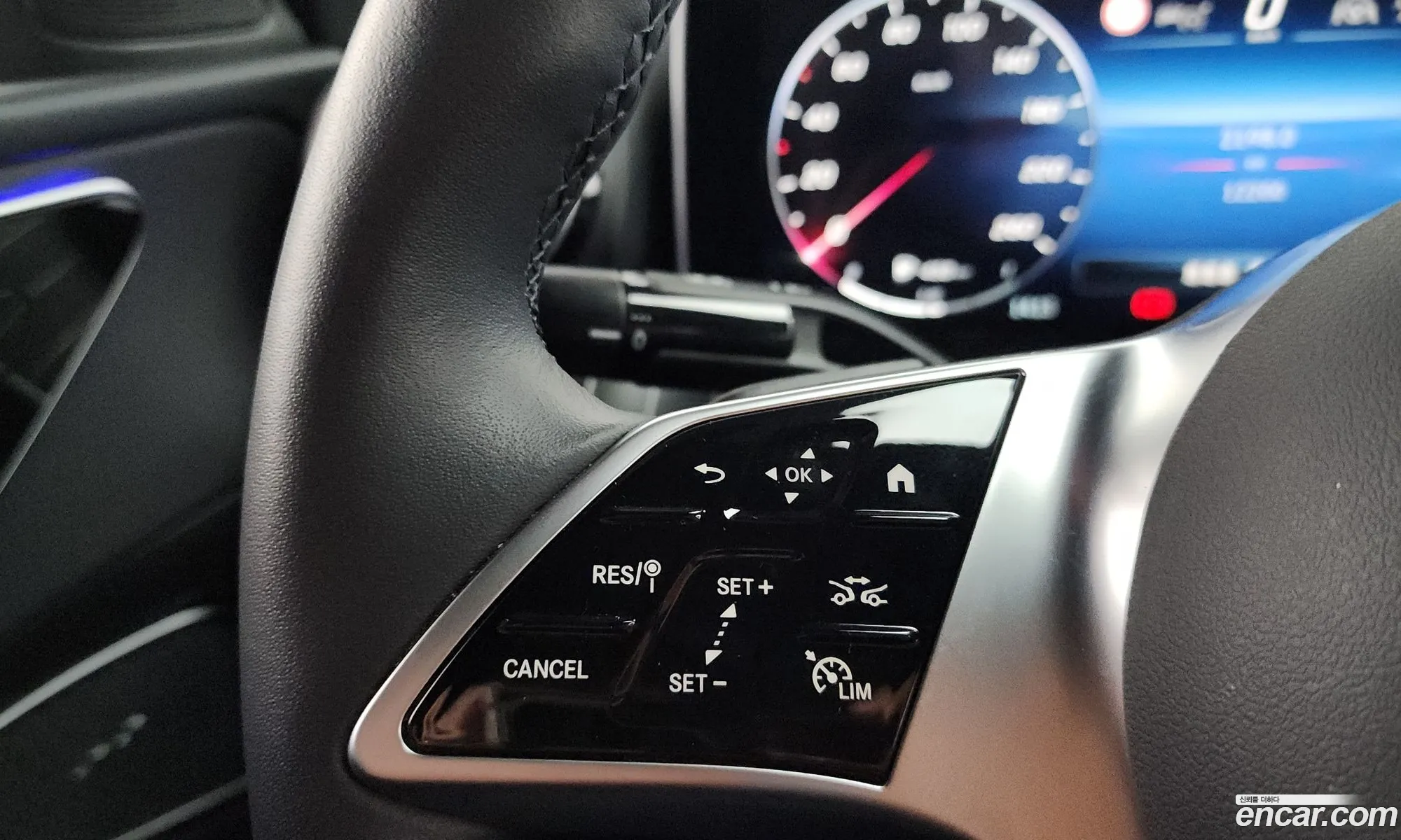 Mercedes-Benz C-Class W206 2024 — 23