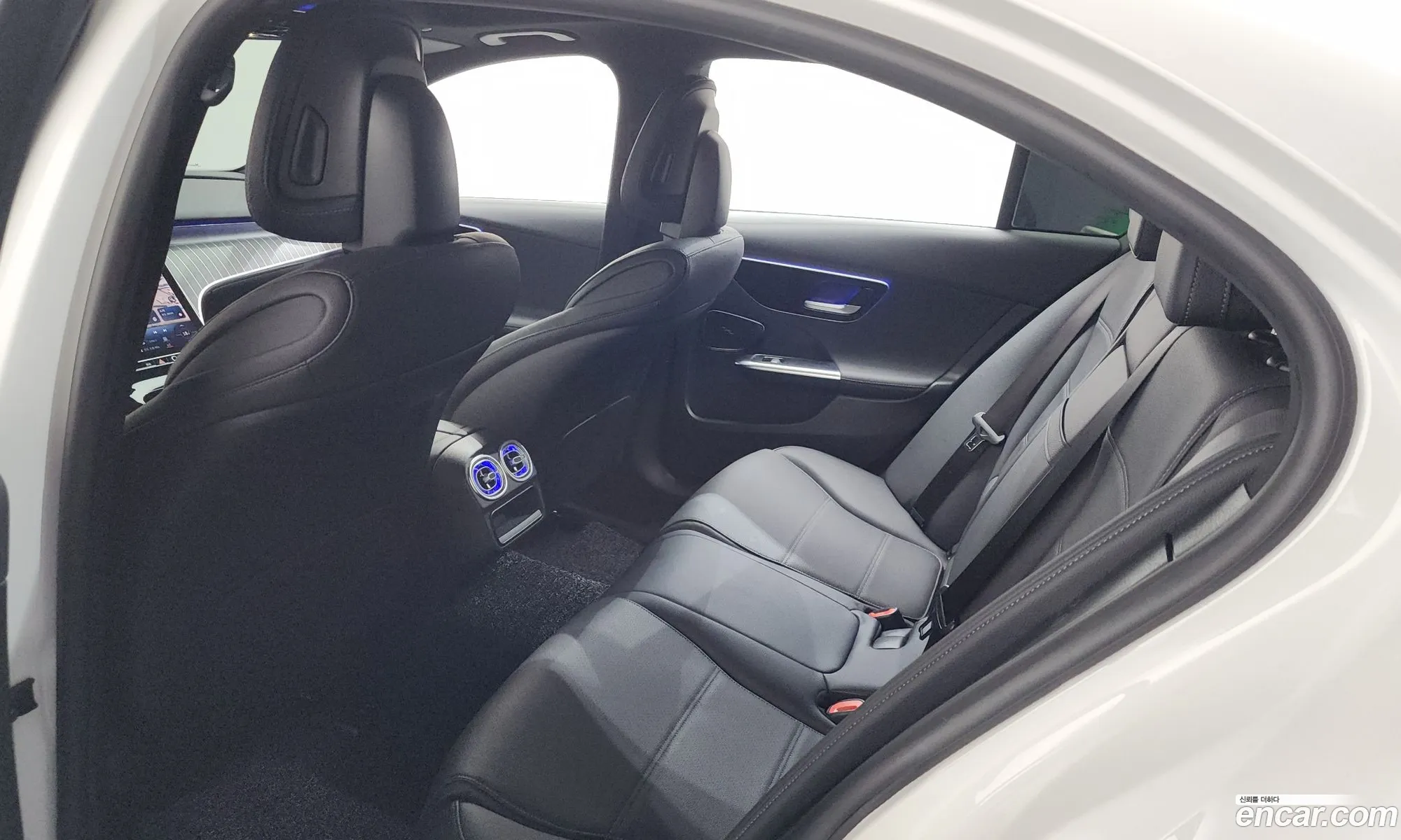 Mercedes-Benz C-Class W206 2024 — 5