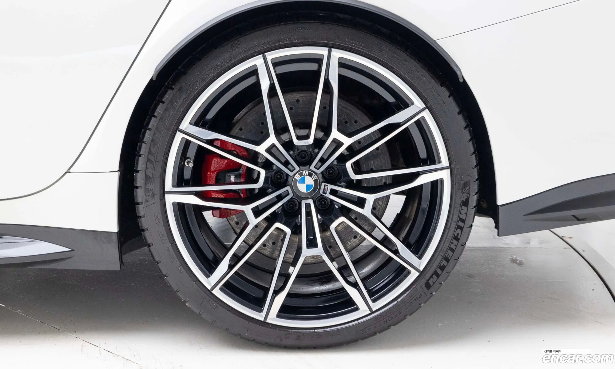 BMW M3 2021 — 3