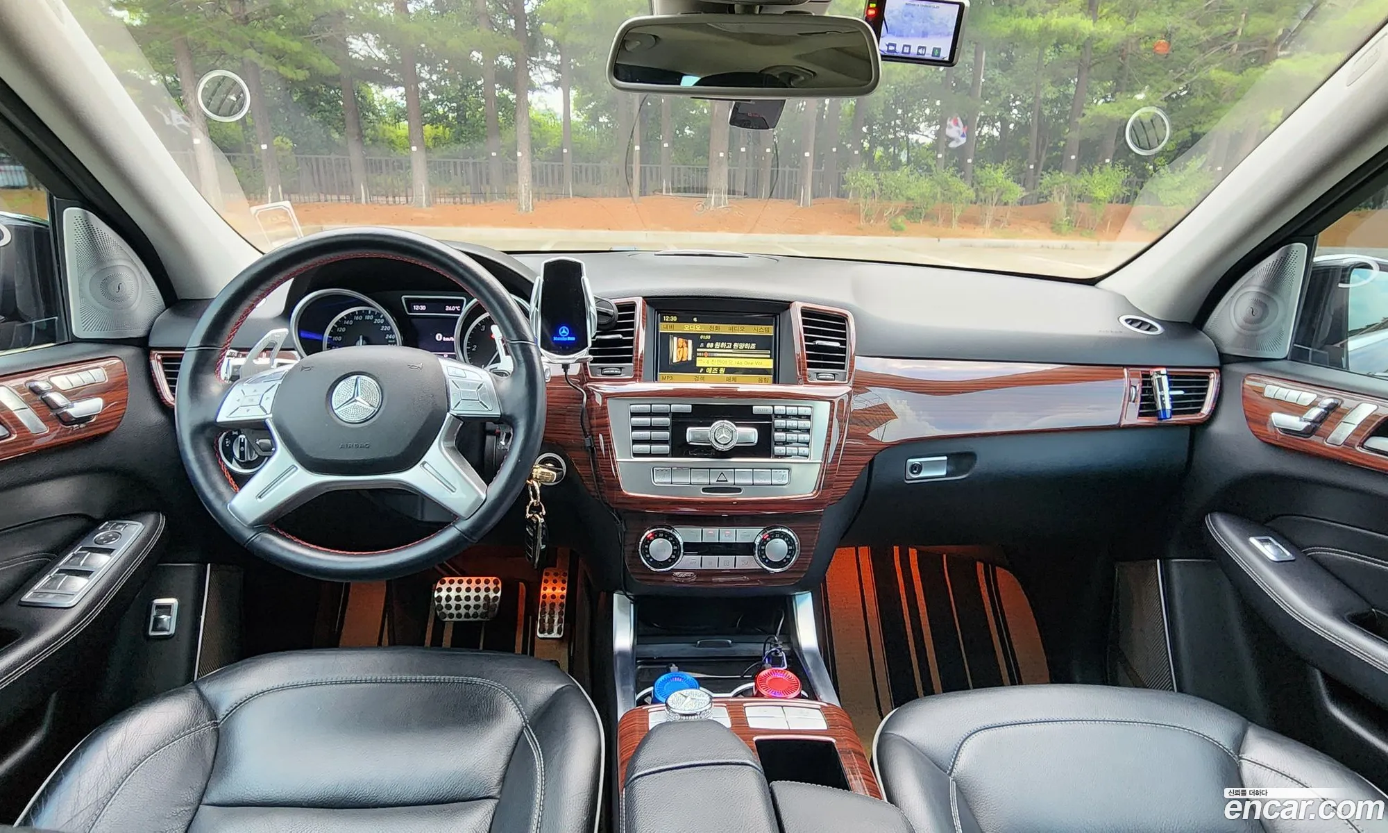 Mercedes-Benz M-Class W166 2012 — 13
